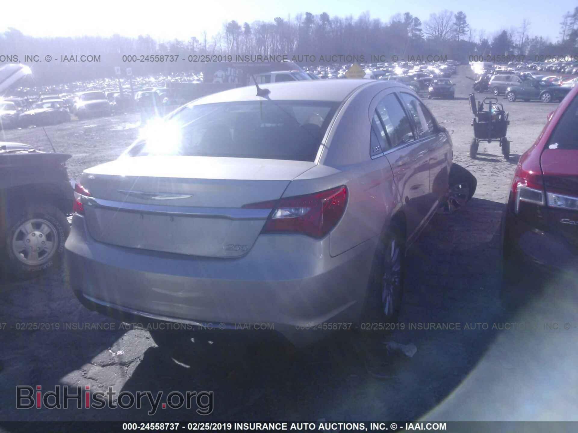 2013 CHRYSLER 200 - VIN: 1C3CCBAB2DN735043 - Фото 4