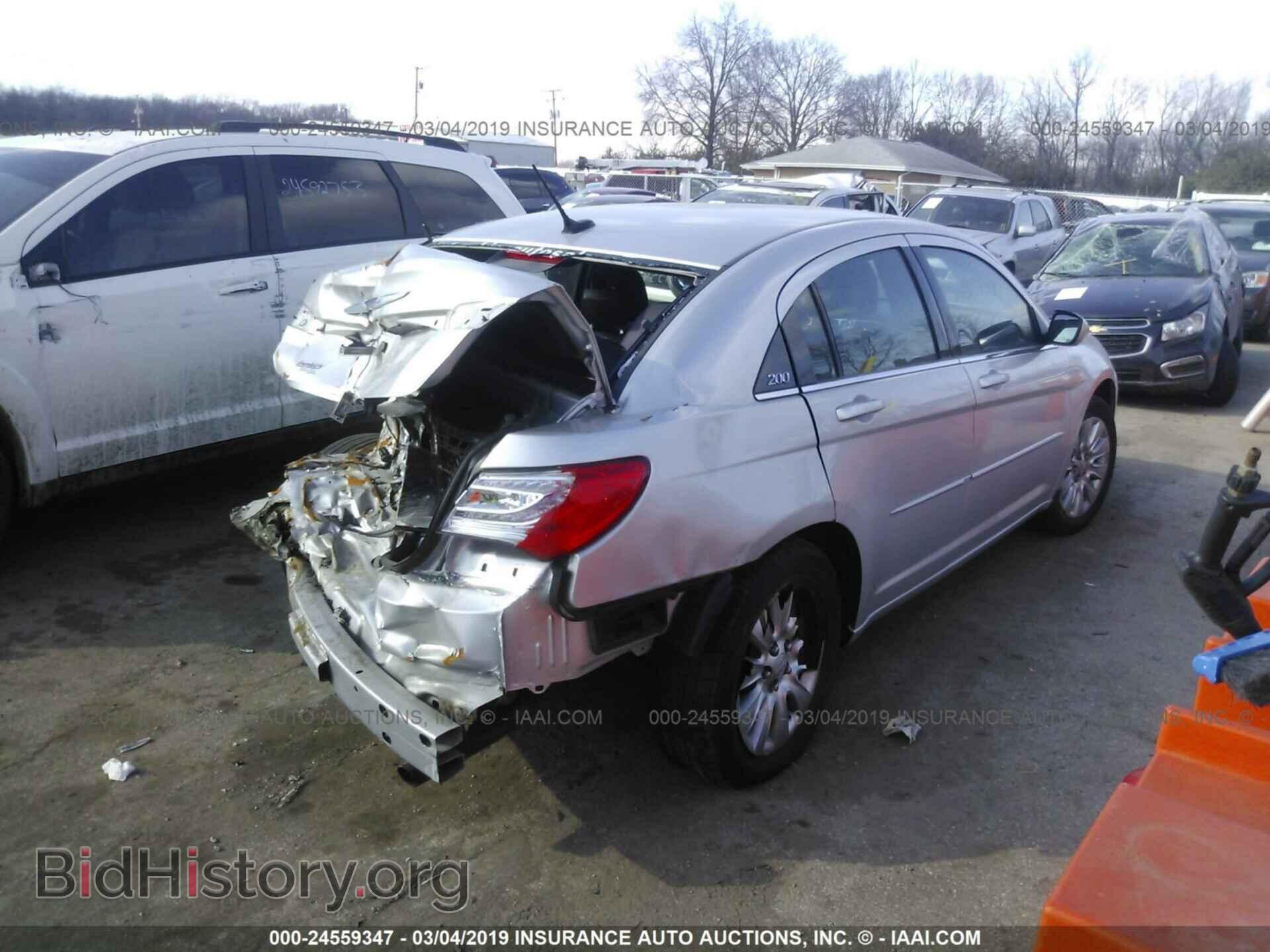 2012 CHRYSLER 200 - VIN: 1C3CCBAB2CN190900 - Фото 4