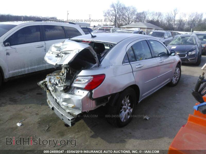 2012 Chrysler 200 (VIN 1C3CCBAB2CN190900) — photo 4 of 10
