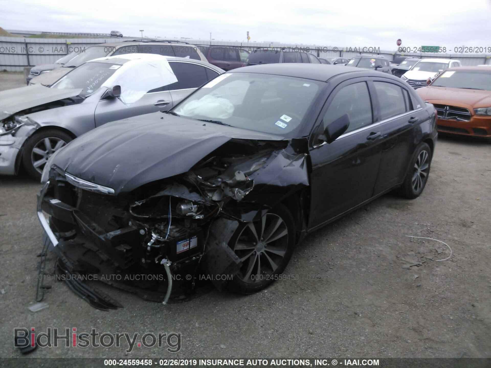 2013 CHRYSLER 200 - VIN: 1C3CCBBG9DN727970 - Photo 2