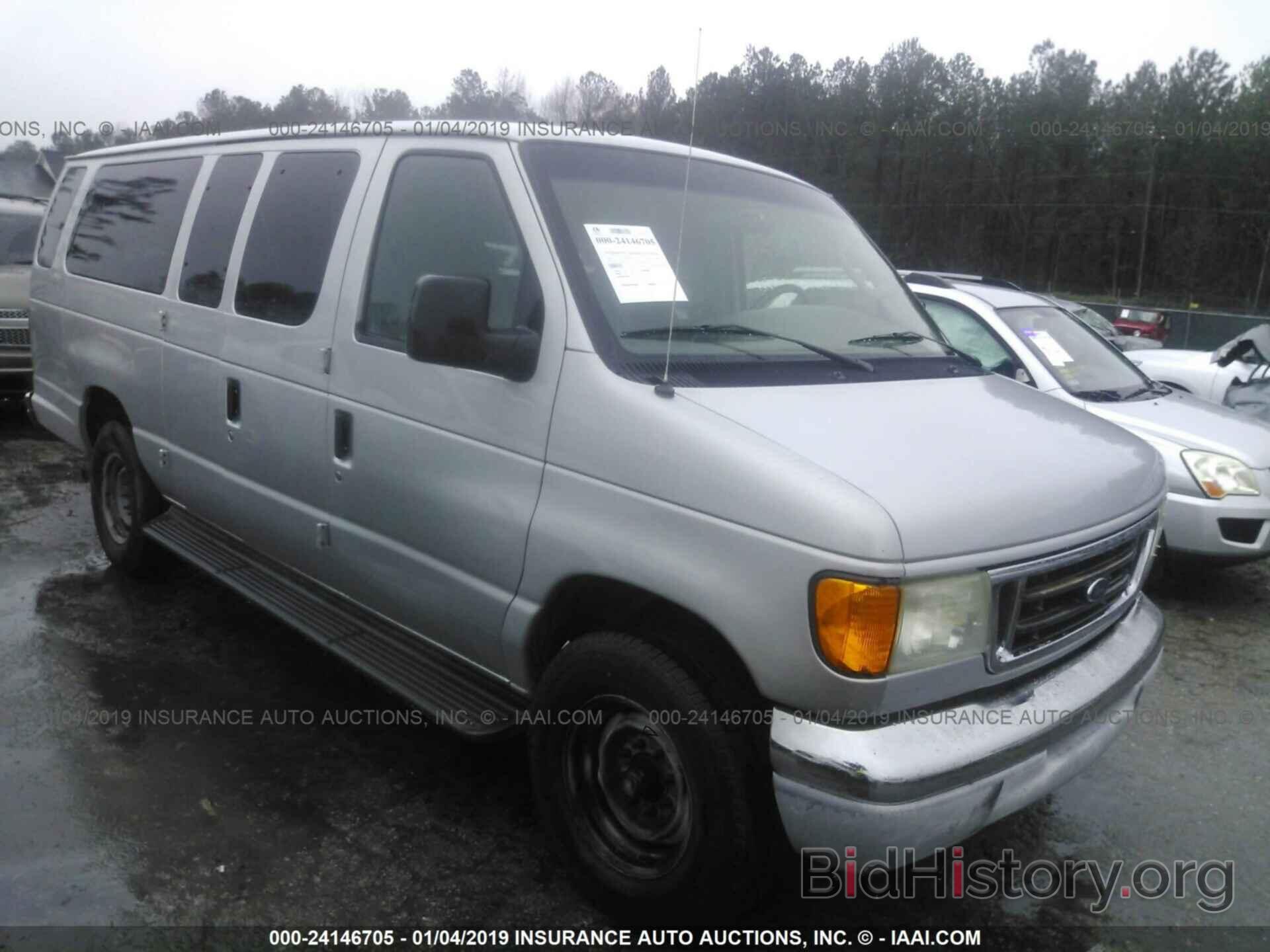 Photo 1FBSS31L54HB17386 - FORD ECONOLINE 2004