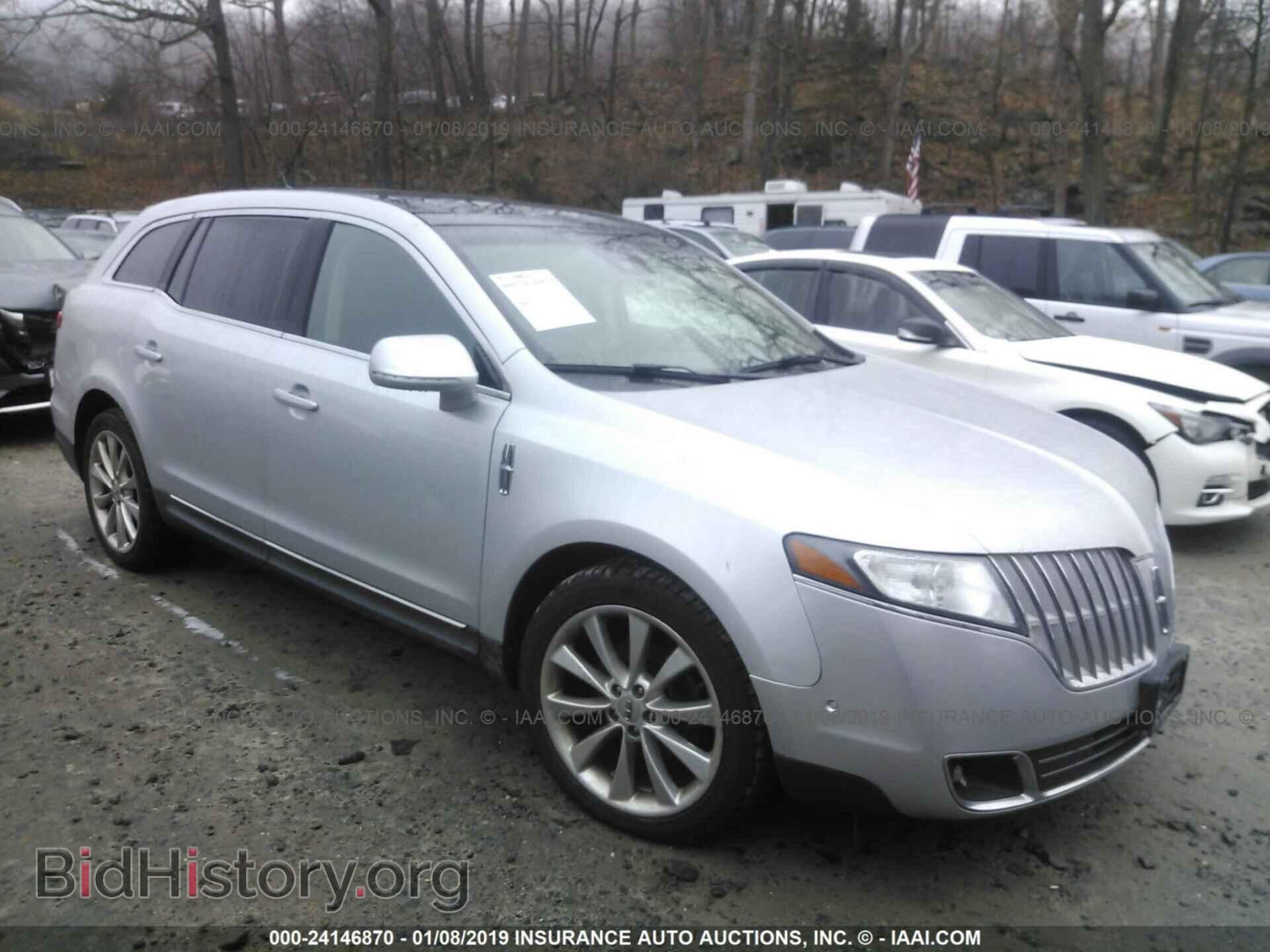 Photo 2LMHJ5AT6BBJ51707 - LINCOLN MKT 2011