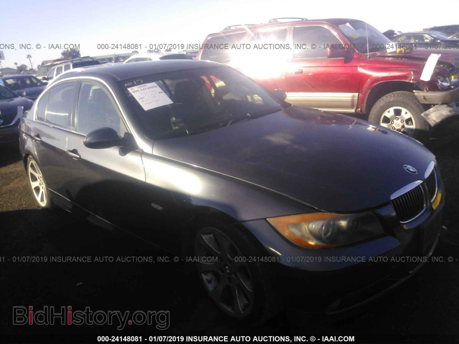 Photo WBAVB33516PS11049 - BMW 330 2006