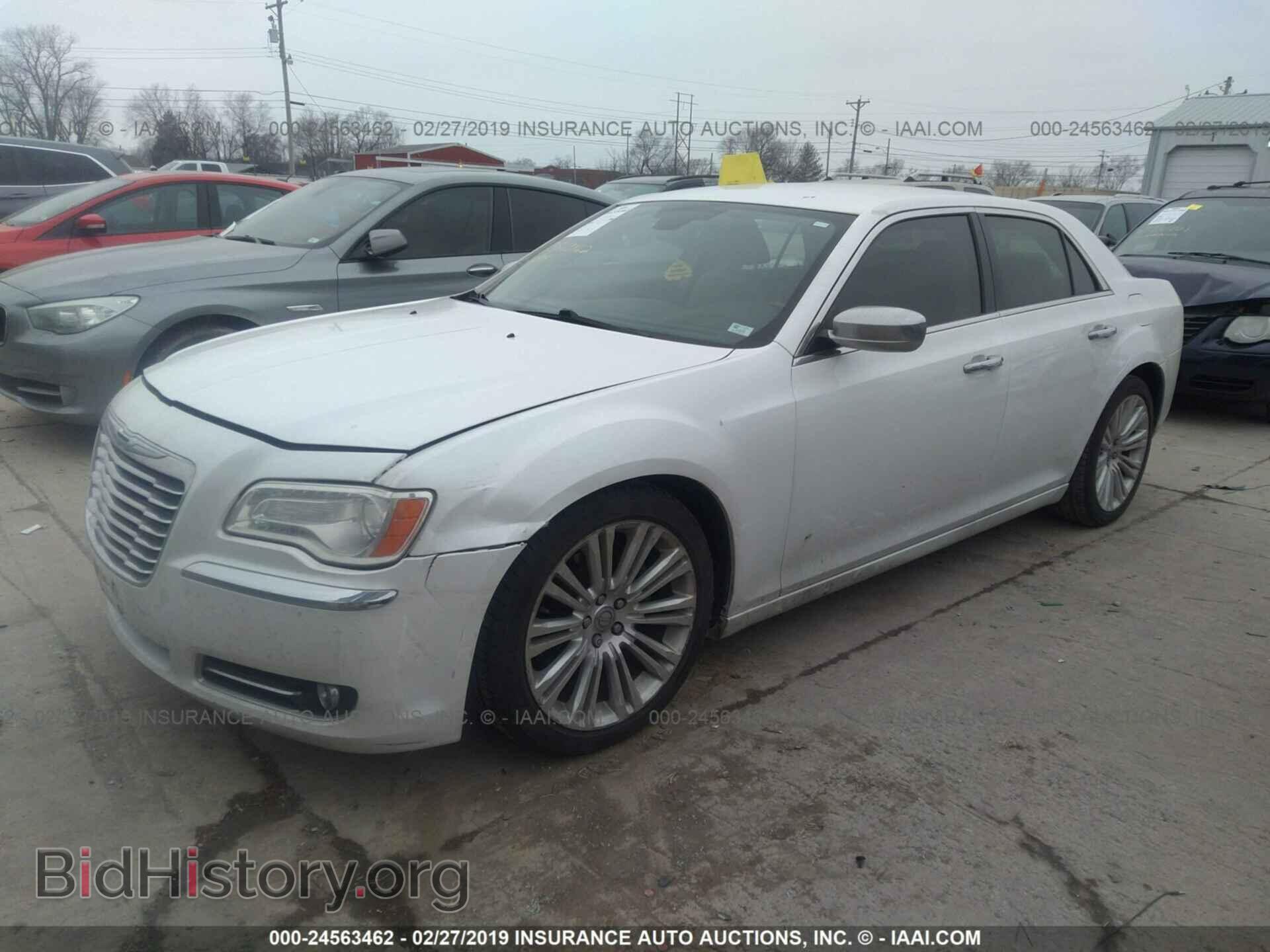 2011 CHRYSLER 300C - VIN: 2C3CA6CT2BH537930 - Фото 2