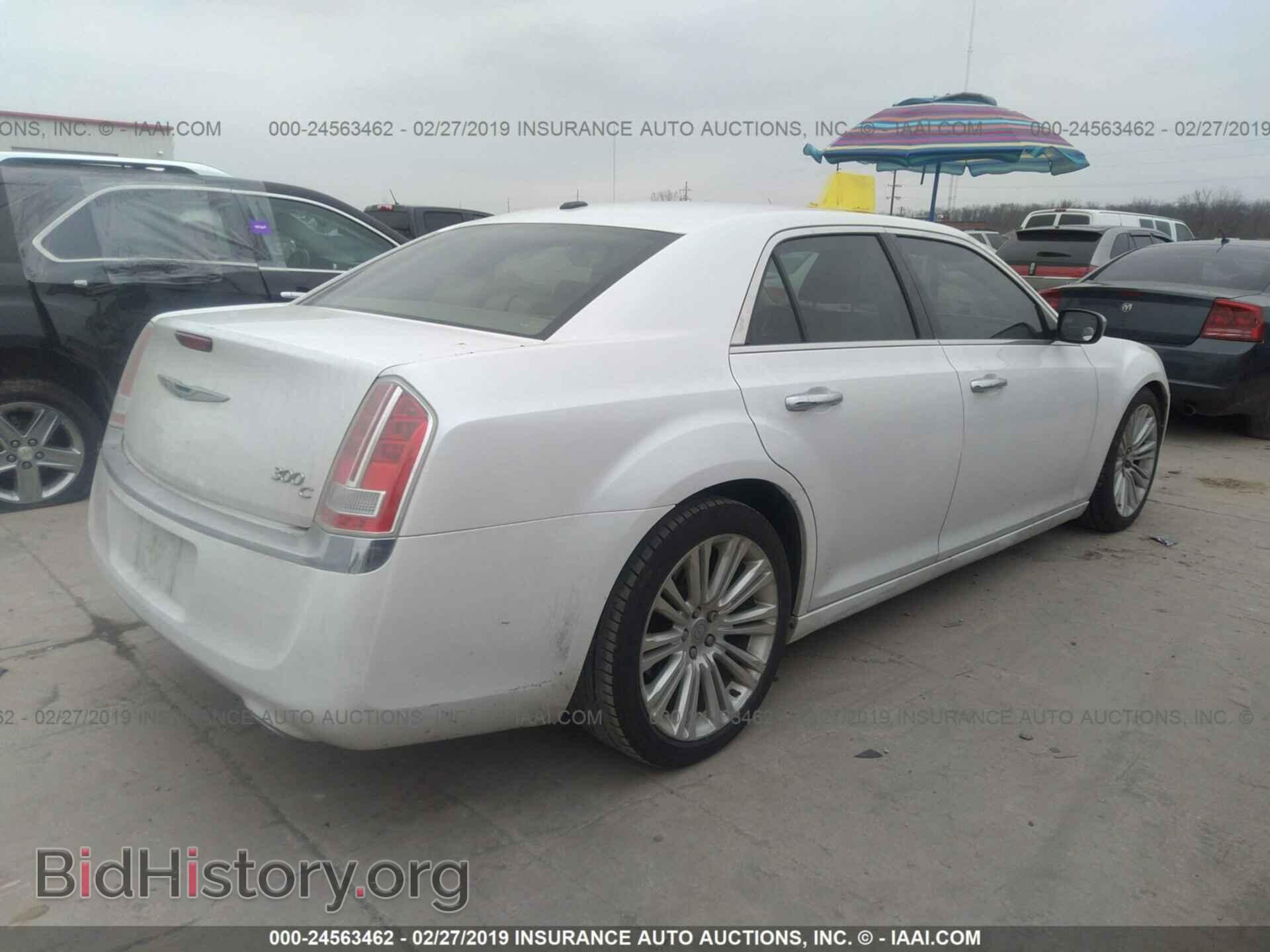 2011 CHRYSLER 300C - VIN: 2C3CA6CT2BH537930 - Фото 4