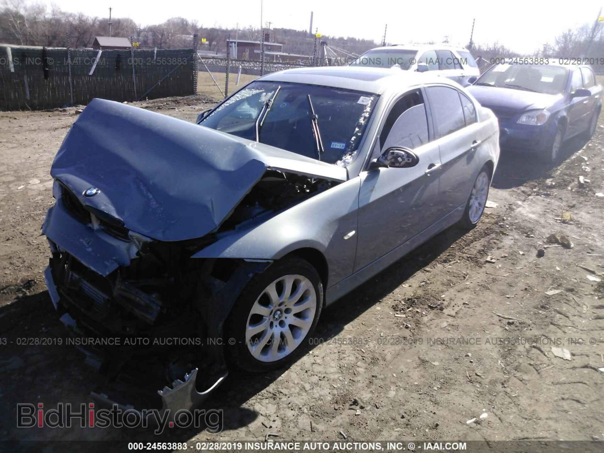 2008 BMW 335 - VIN: WBAVB73538KY64408 - Фото 2