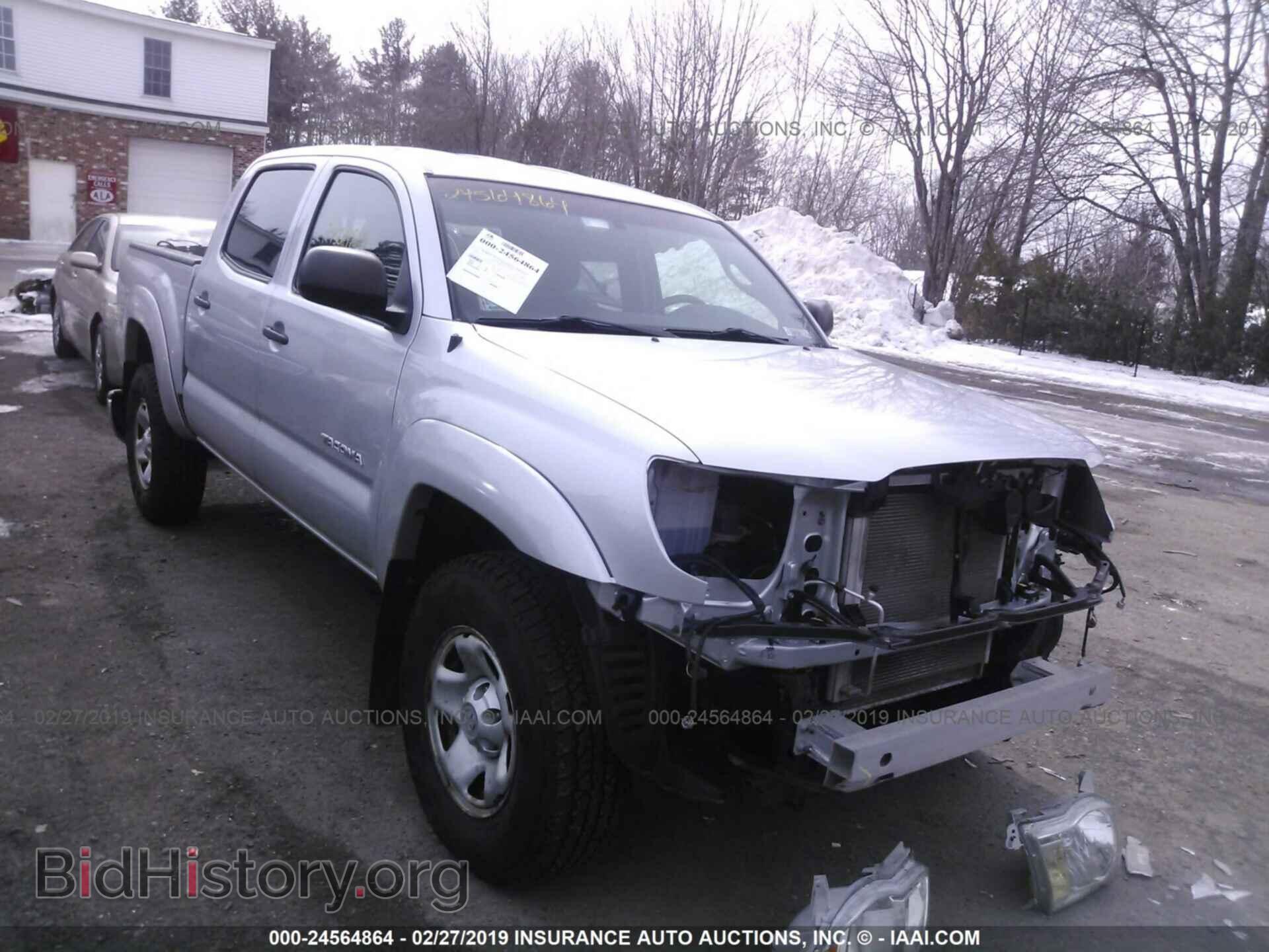 Photo 5TFLU4EN8BX010945 - TOYOTA TACOMA 2011