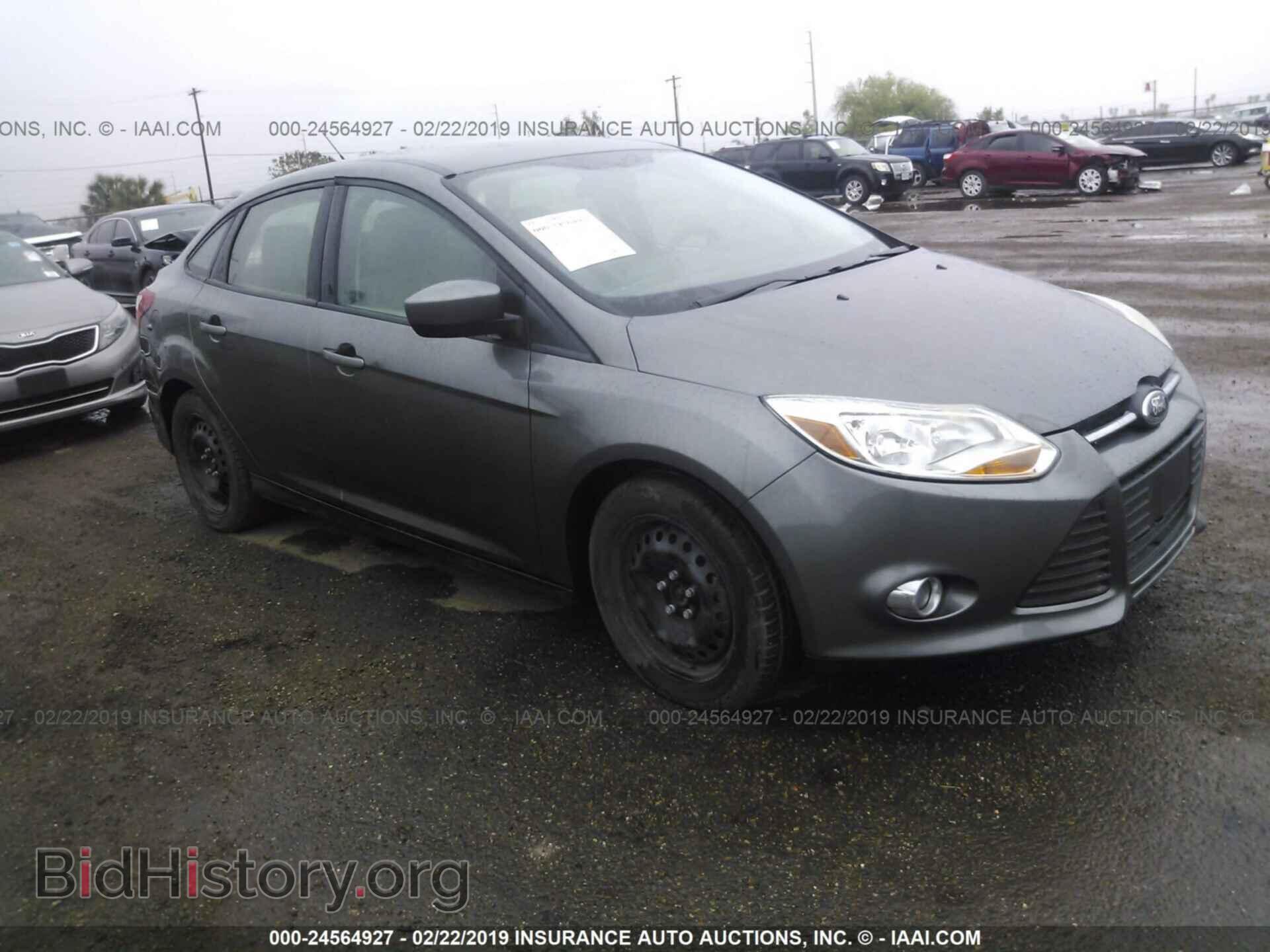 Photo 1FAHP3F28CL450075 - FORD FOCUS 2012