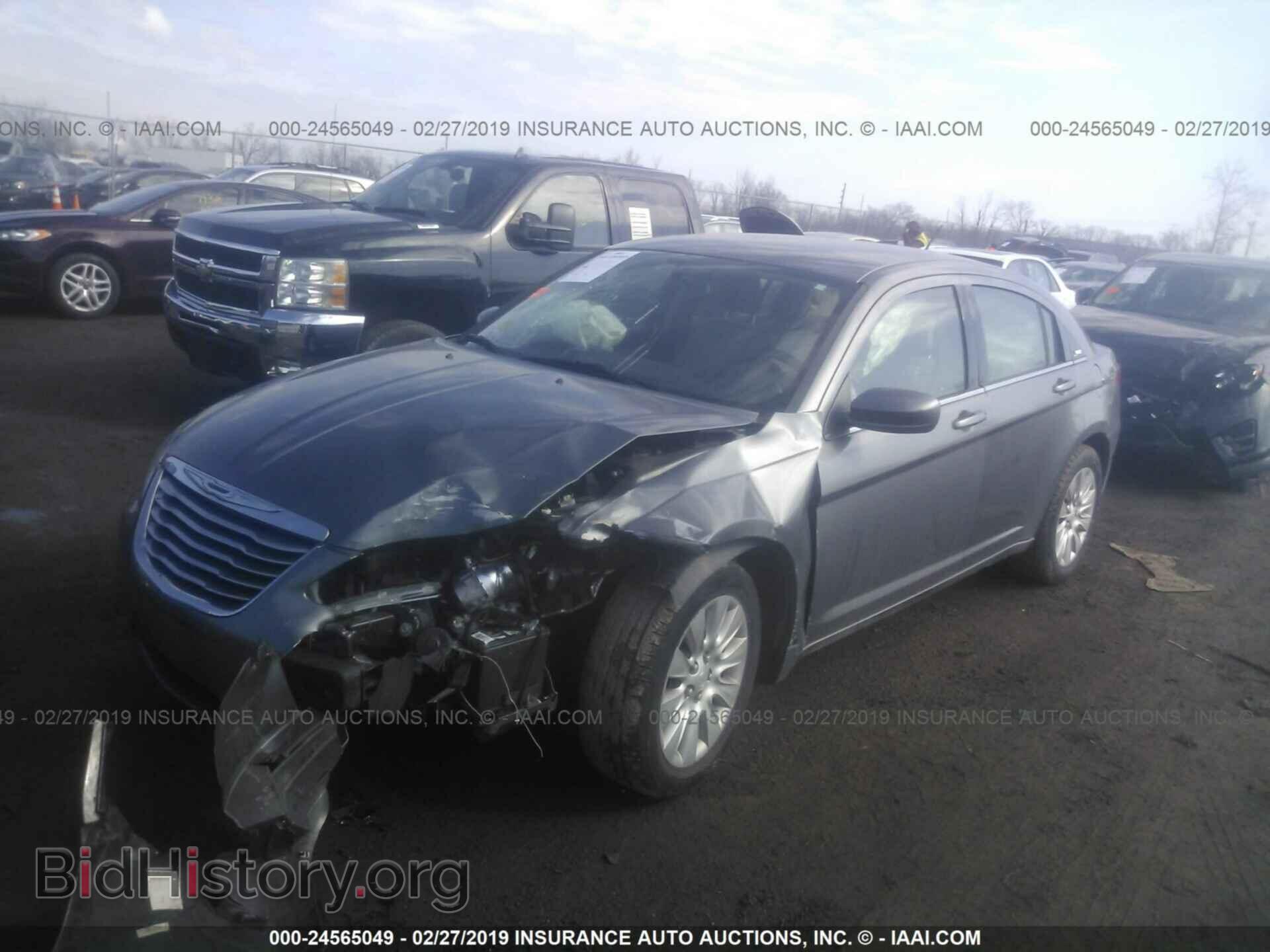 2012 CHRYSLER 200 - VIN: 1C3CCBAB8CN295893 - Фото 2