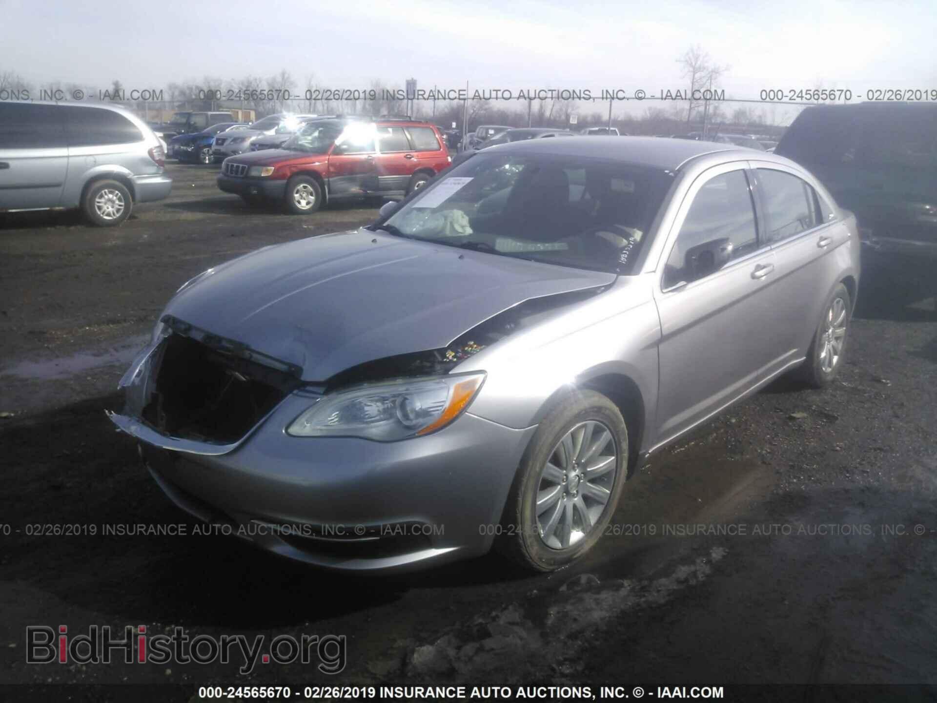 2013 CHRYSLER 200 - VIN: 1C3CCBBG7DN528206 - Photo 2