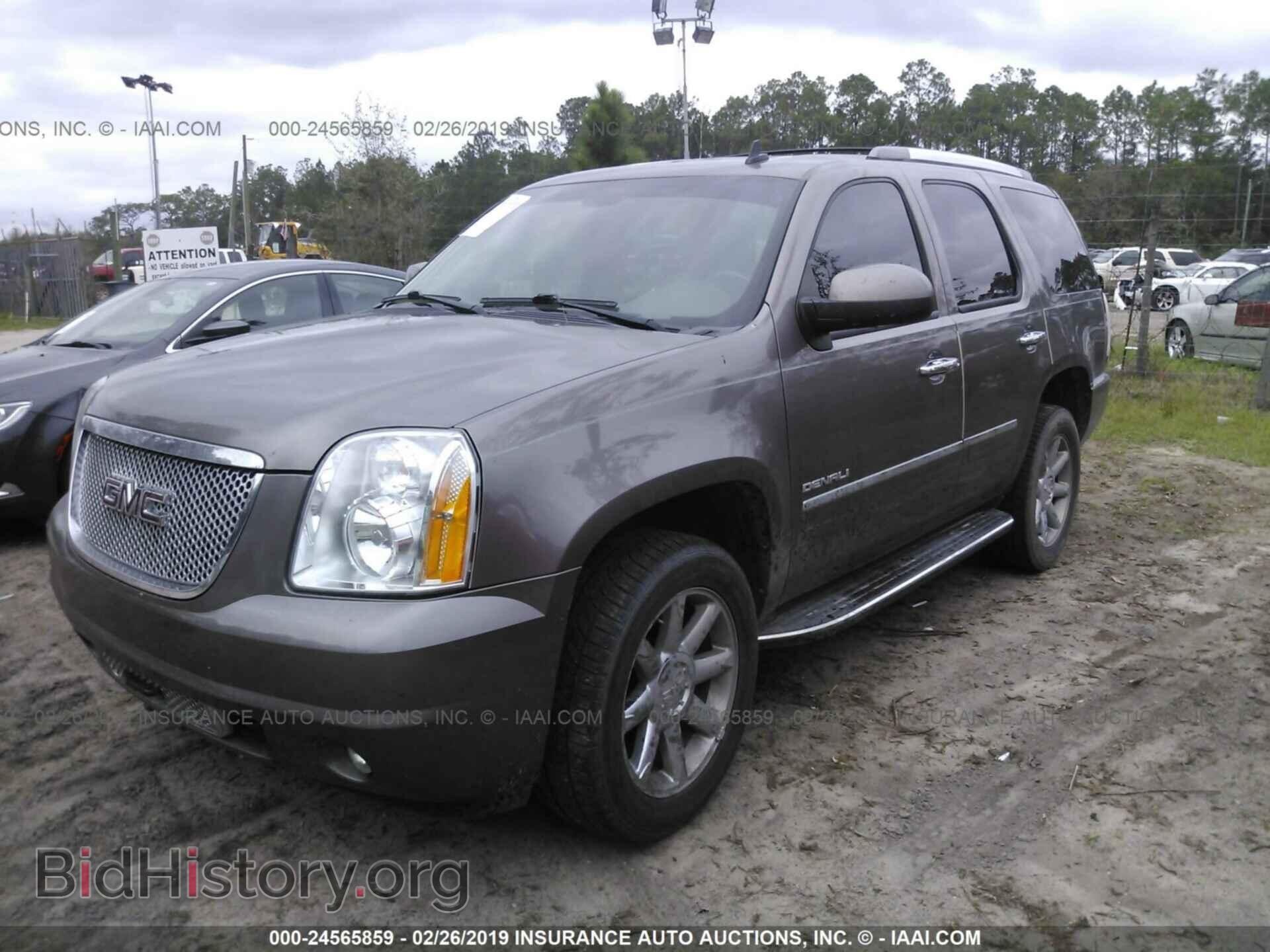 2011 GMC YUKON - VIN: 1GKS2EEF9BR267962 - Фото 2