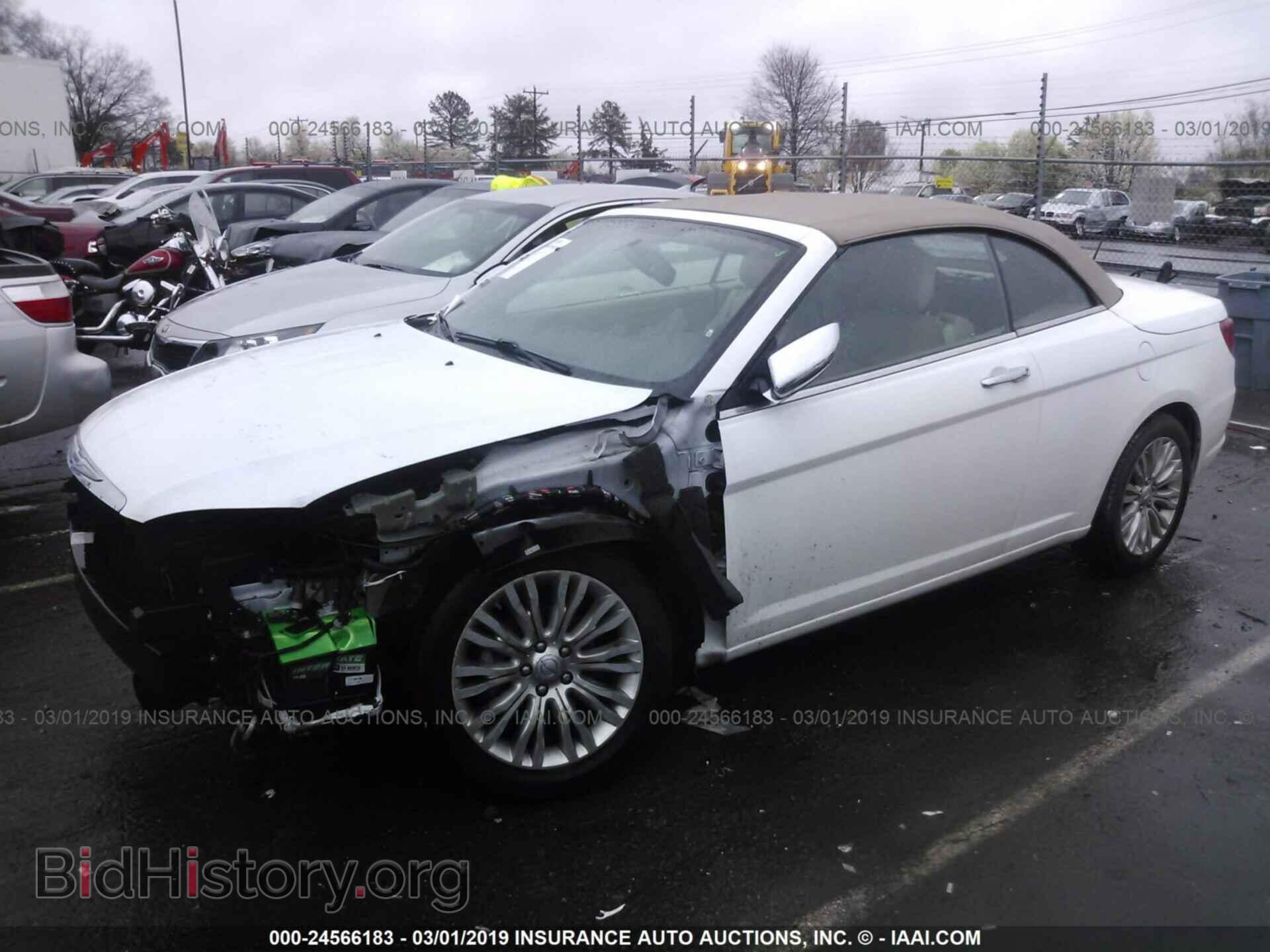 2013 CHRYSLER 200 - VIN: 1C3BCBFG0DN628072 - Фото 2
