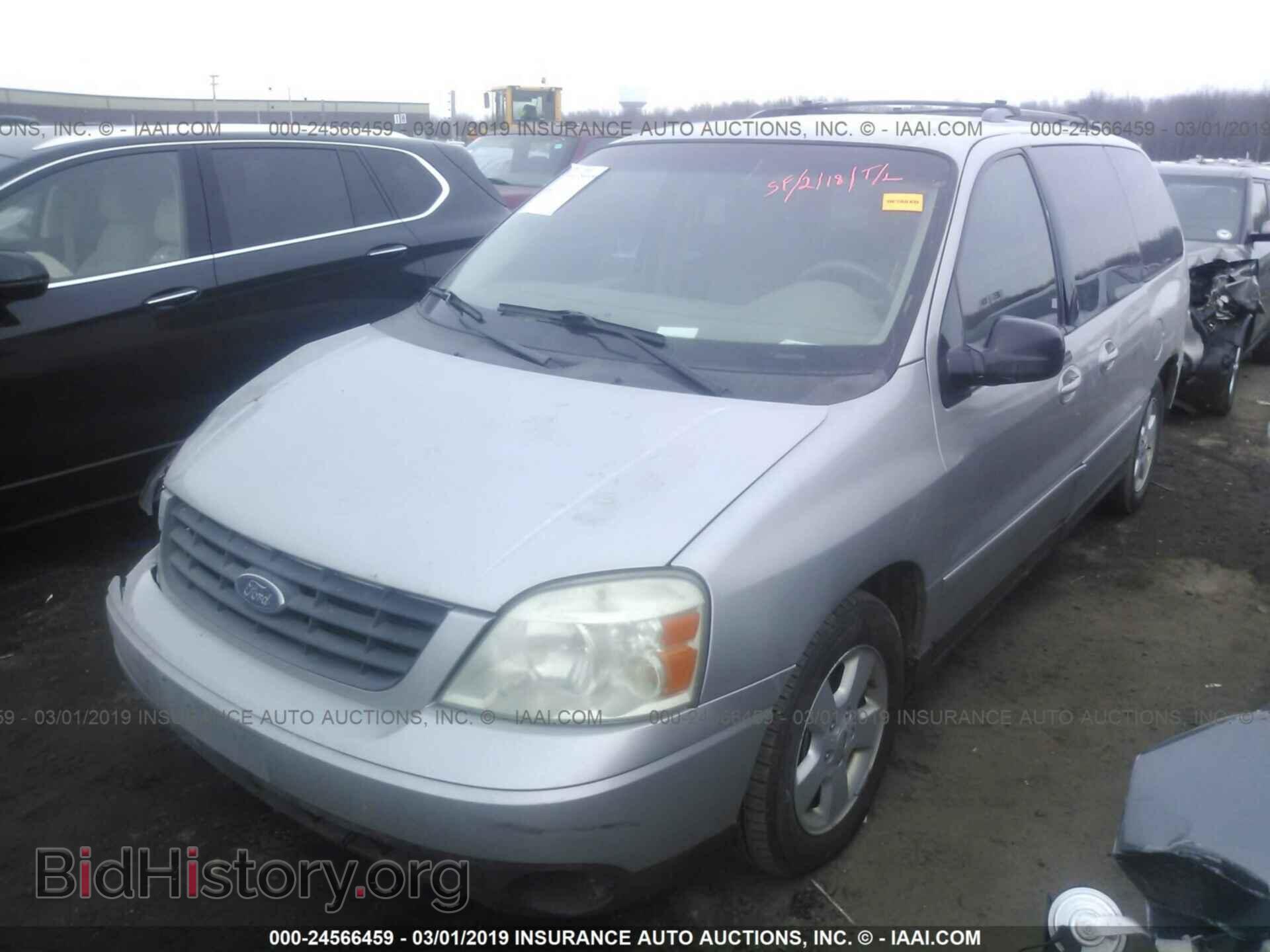 2004 FORD FREESTAR - VIN: 2FMZA57234BA59102 - Фото 2