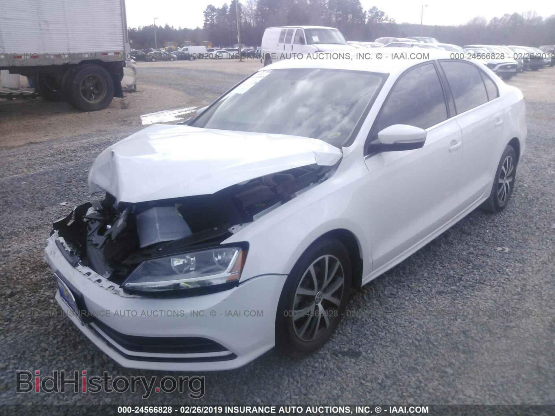 2017 VOLKSWAGEN JETTA - VIN: 3VWDB7AJ3HM335903 - Photo 2
