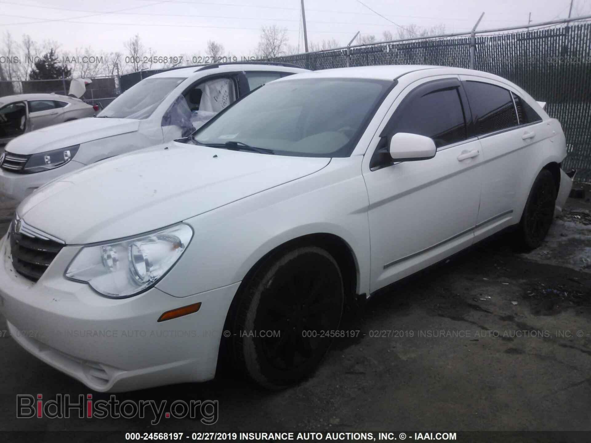 2010 CHRYSLER SEBRING - VIN: 1C3CC5FB7AN158757 - Фото 2