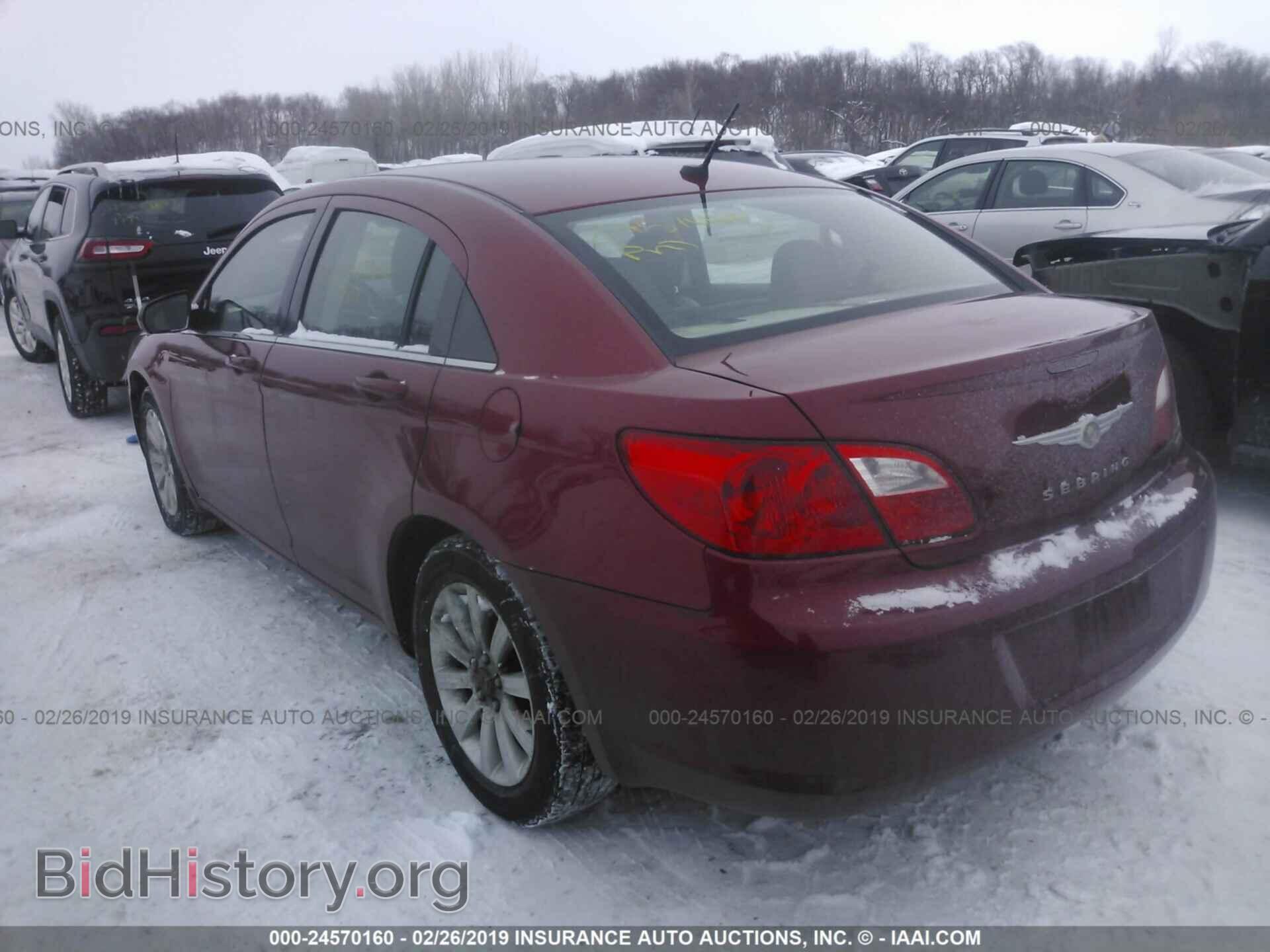 2010 CHRYSLER SEBRING - VIN: 1C3CC5FB2AN192900 - Фото 3