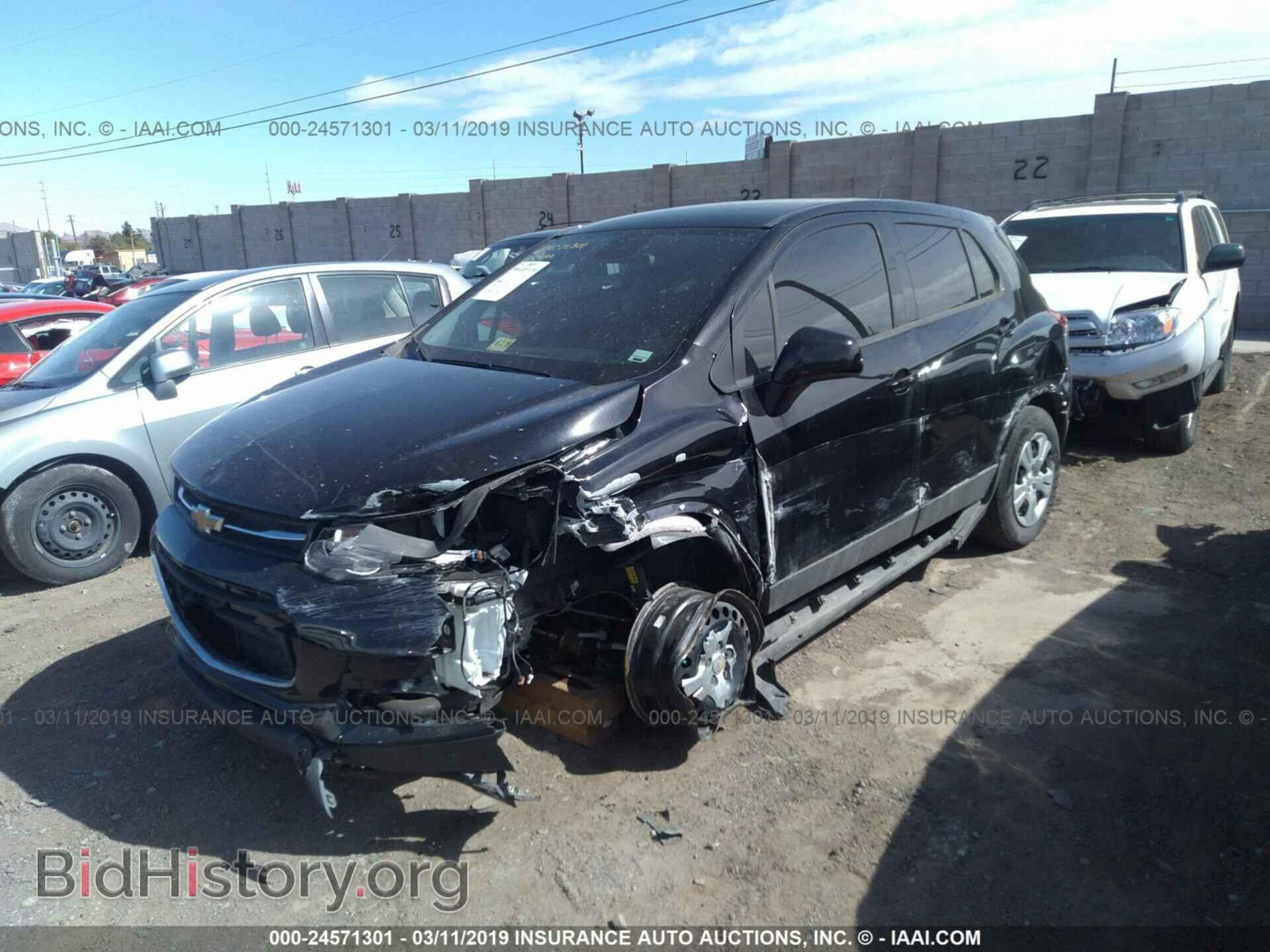 2017 CHEVROLET TRAX - VIN: 3GNCJKSB3HL258393 - Photo 2