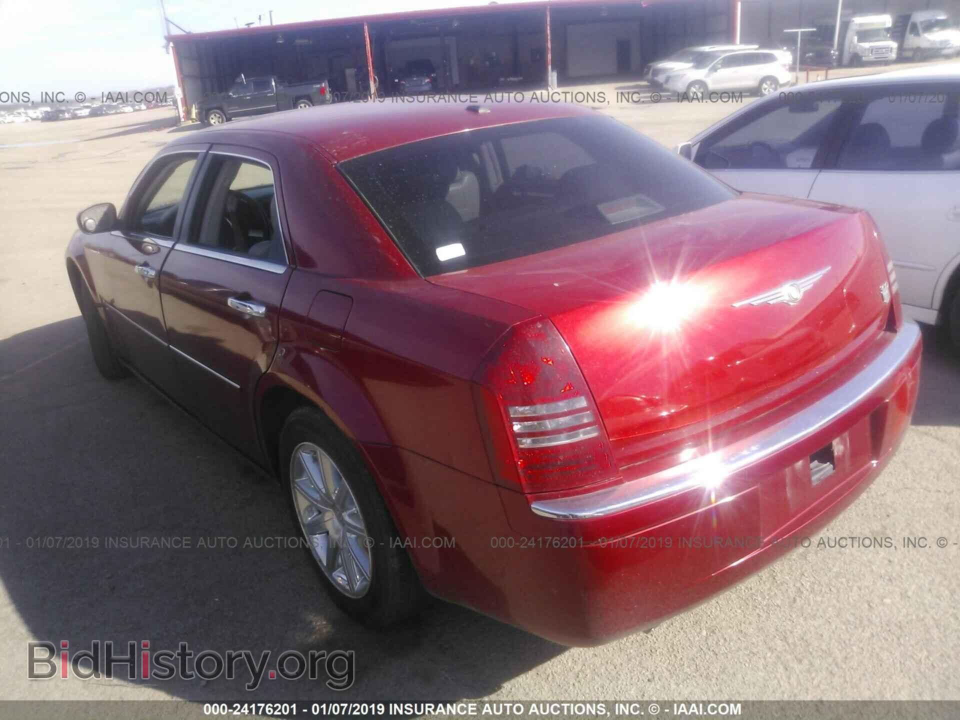 2007 CHRYSLER 300C - VIN: 2C3KA63H57H649216 - Фото 3