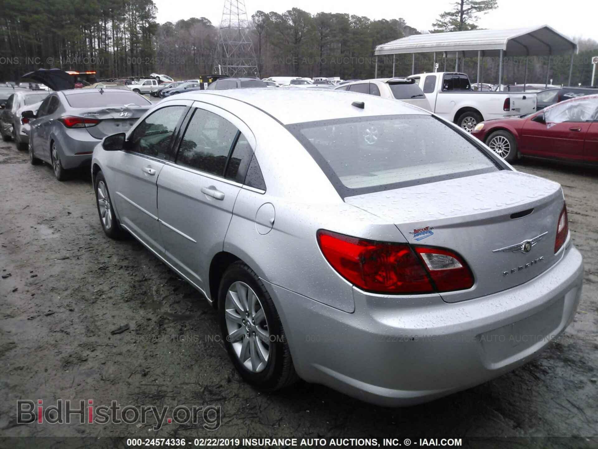 2010 CHRYSLER SEBRING - VIN: 1C3CC5FB6AN233769 - Photo 3