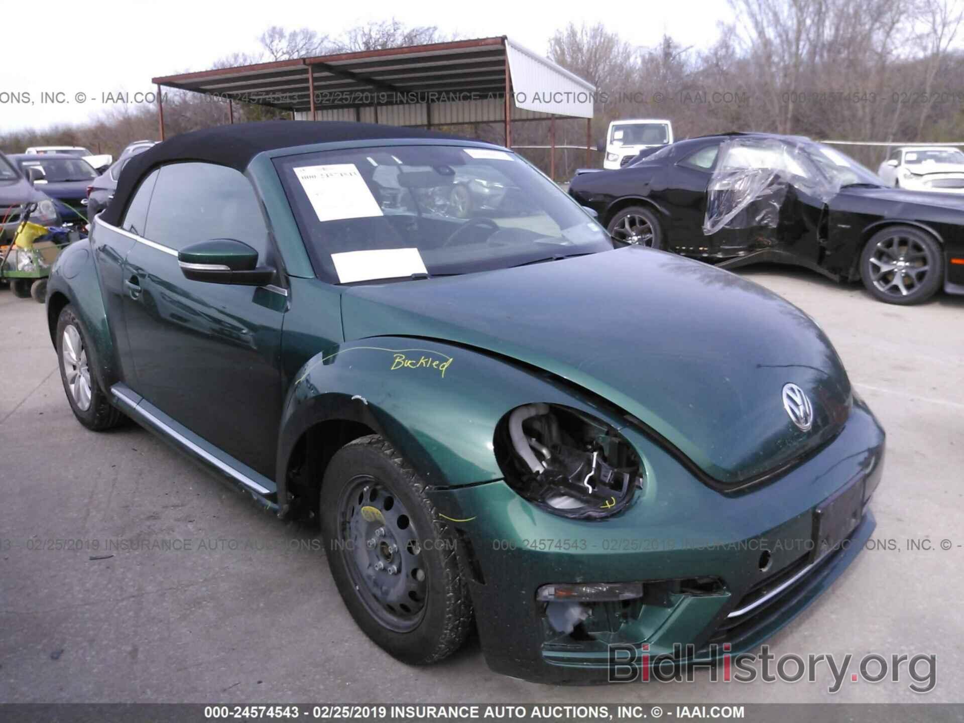 Photo 3VW517AT3HM806313 - VOLKSWAGEN BEETLE 2017