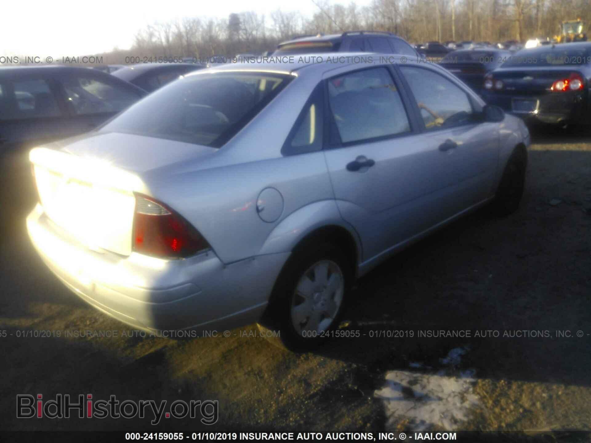 2007 FORD FOCUS - VIN: 1FAFP34NX7W246919 - Photo 4