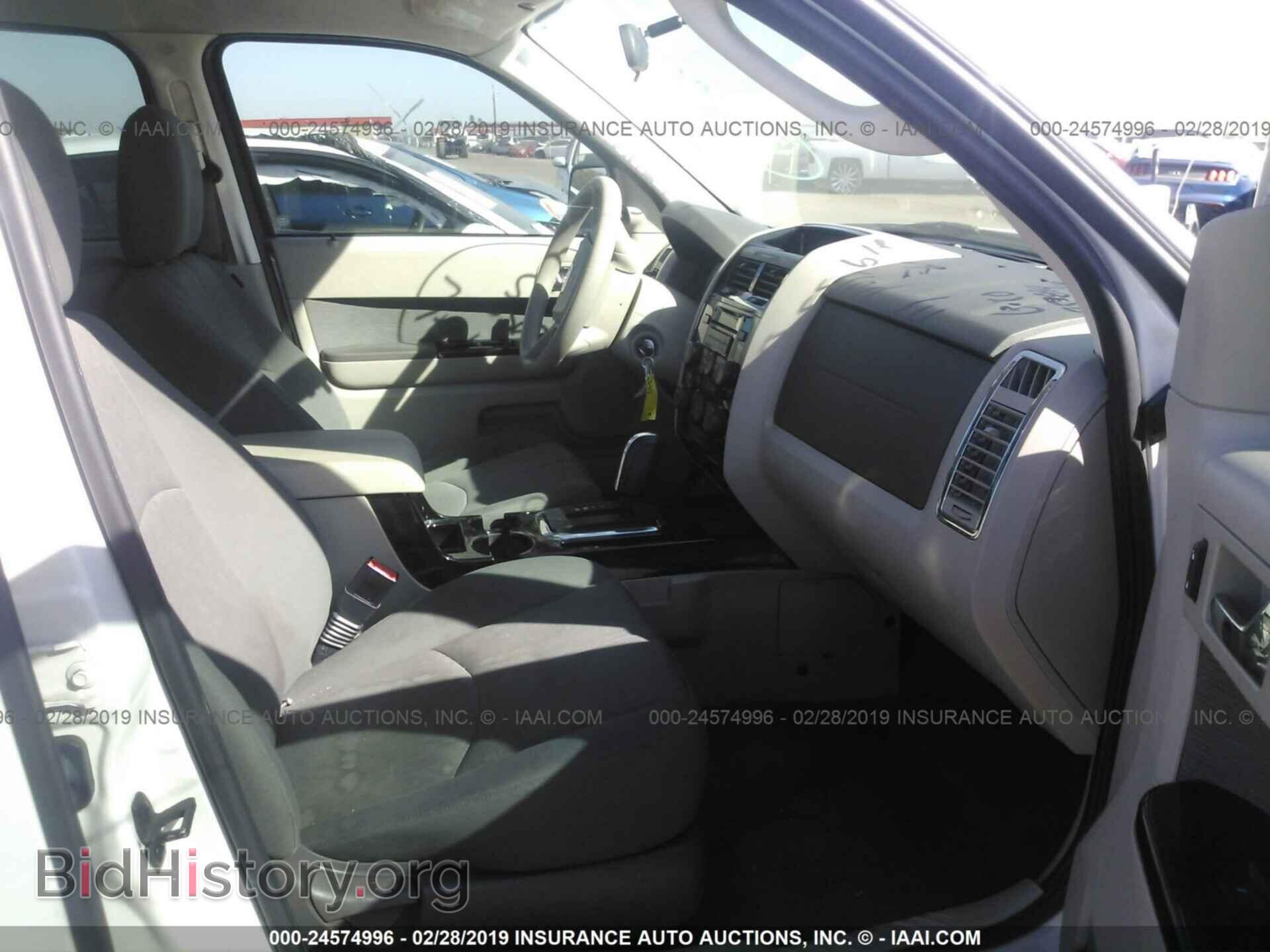 2011 MAZDA TRIBUTE - VIN: 4F2CY0C72BKM01930 - Фото 5