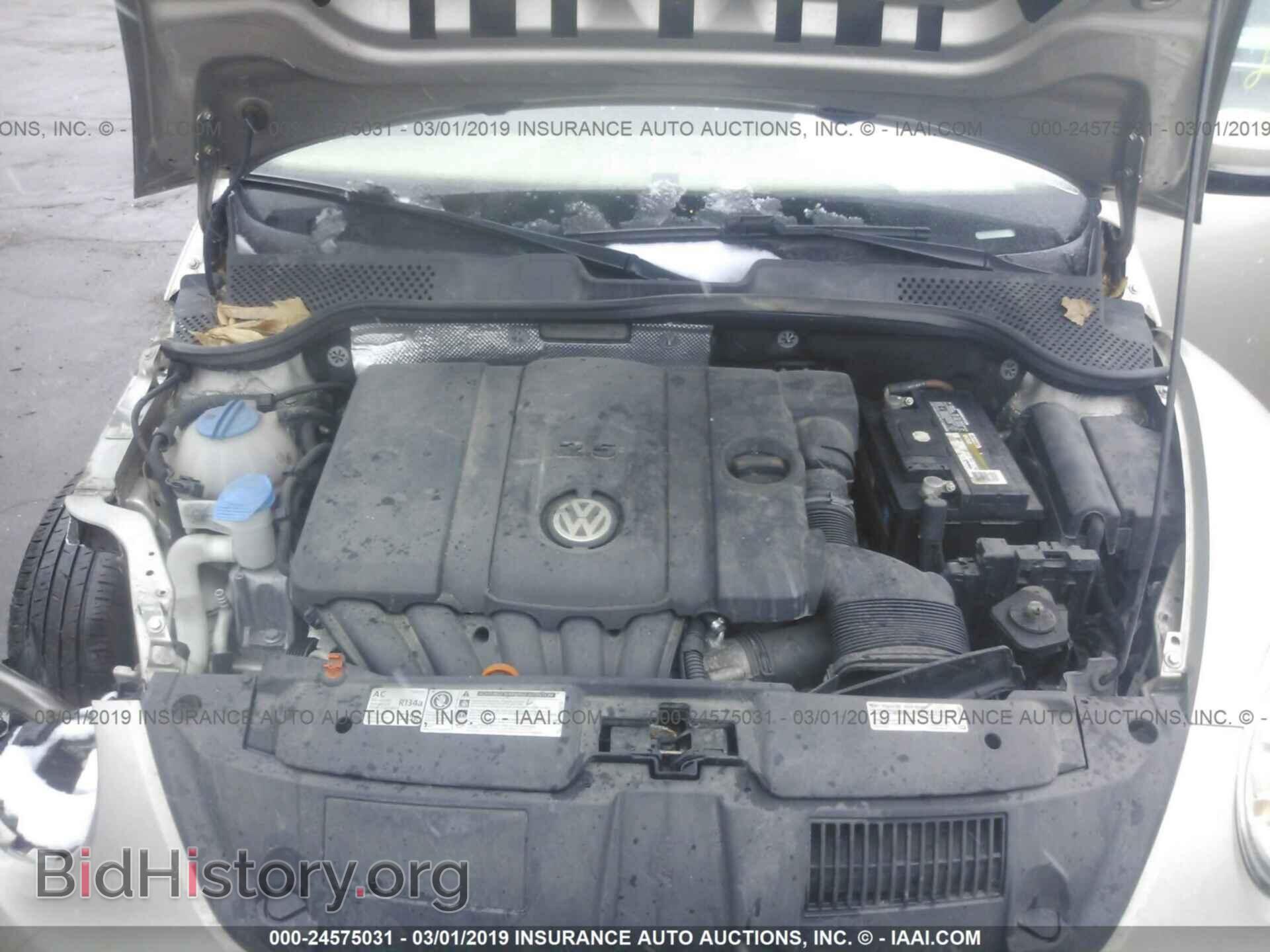 2013 VOLKSWAGEN BEETLE - VIN: 3VWJP7AT6DM623799 - Фото 10