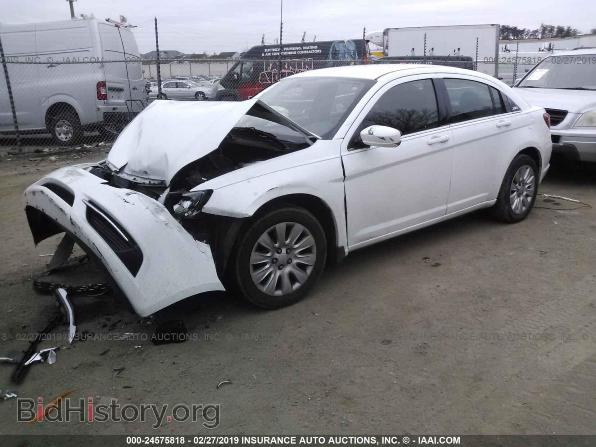 2014 CHRYSLER 200 - VIN: 1C3CCBAB9EN142023 - Фото 2