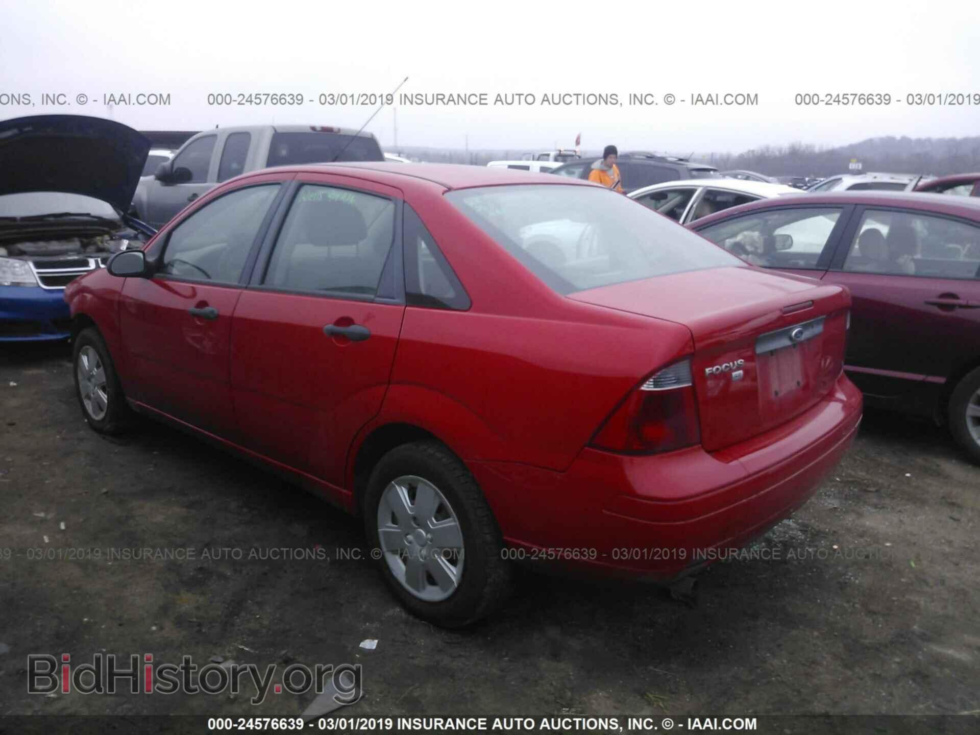 2007 FORD FOCUS - VIN: 1FAFP34N77W197372 - Фото 3
