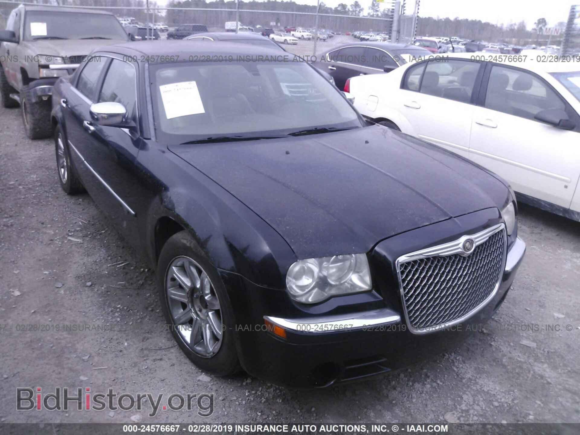 Фотография 2C3CA6CTXAH114463 - CHRYSLER 300C 2010