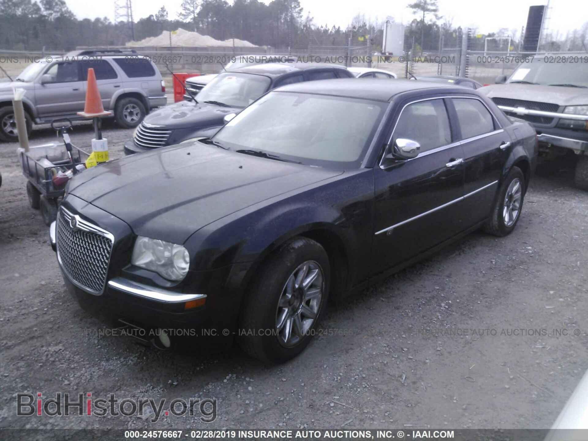 2010 CHRYSLER 300C - VIN: 2C3CA6CTXAH114463 - Photo 2