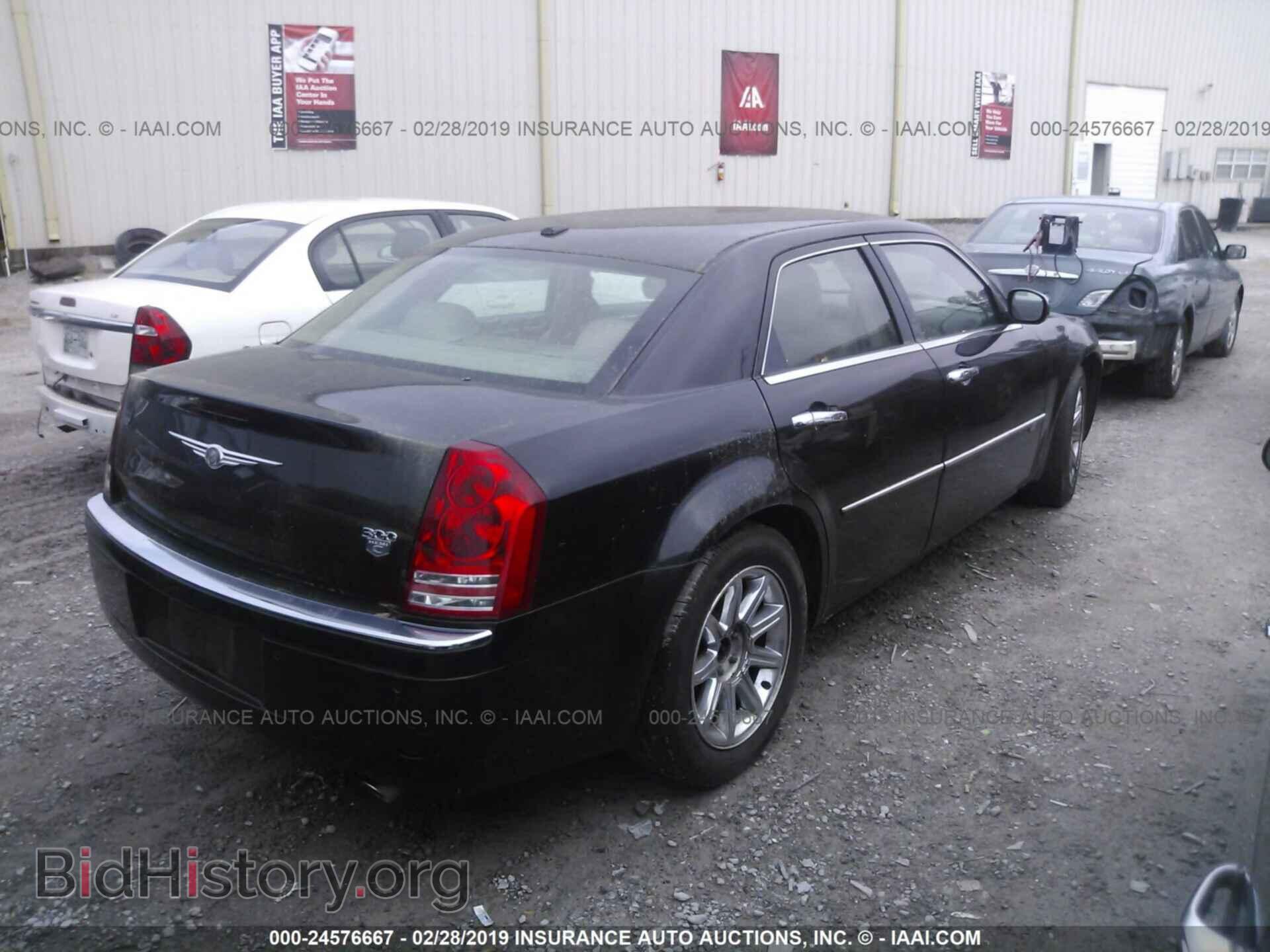 2010 CHRYSLER 300C - VIN: 2C3CA6CTXAH114463 - Photo 4