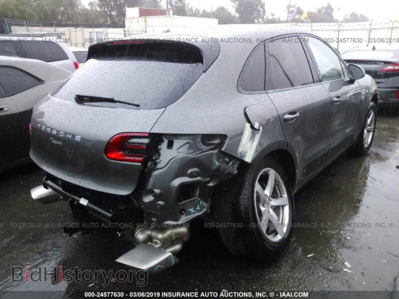 2018 Porsche MACAN (VIN WP1AA2A54JLB21085) — photo 4 of 10