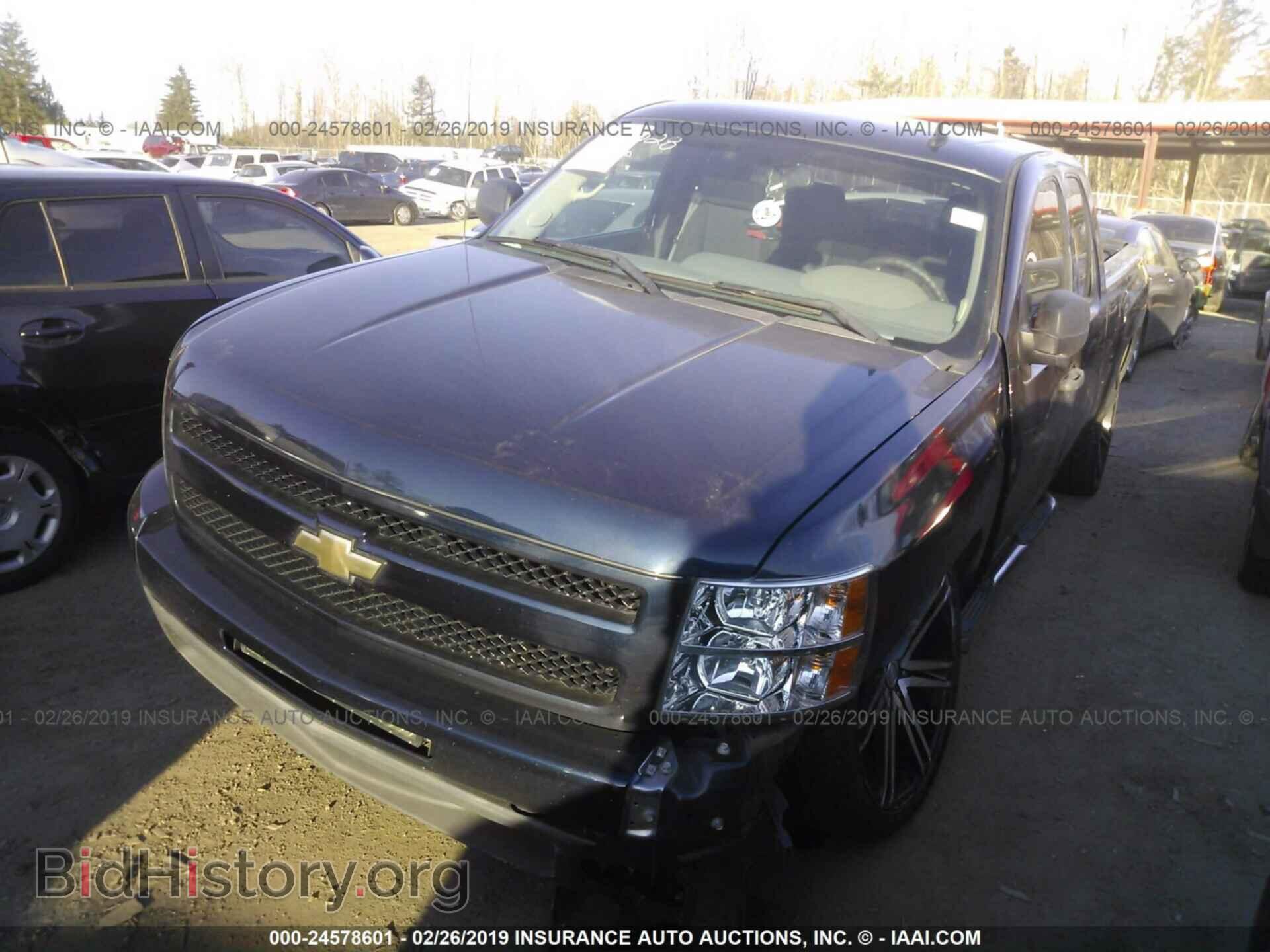 2011 CHEVROLET SILVERADO - VIN: 1GCRCREA3BZ251503 - Фото 2