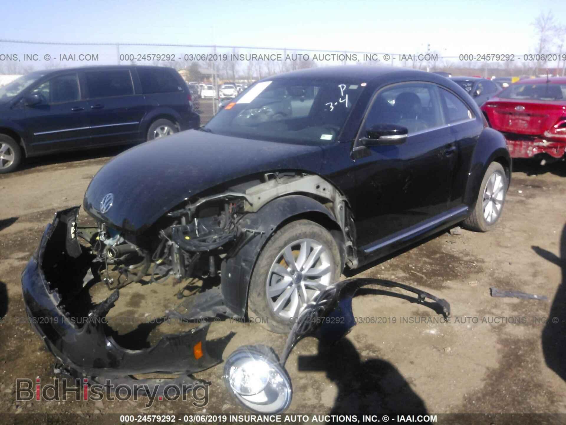 2014 VOLKSWAGEN BEETLE - VIN: 3VWRL7AT2EM629762 - Фото 2