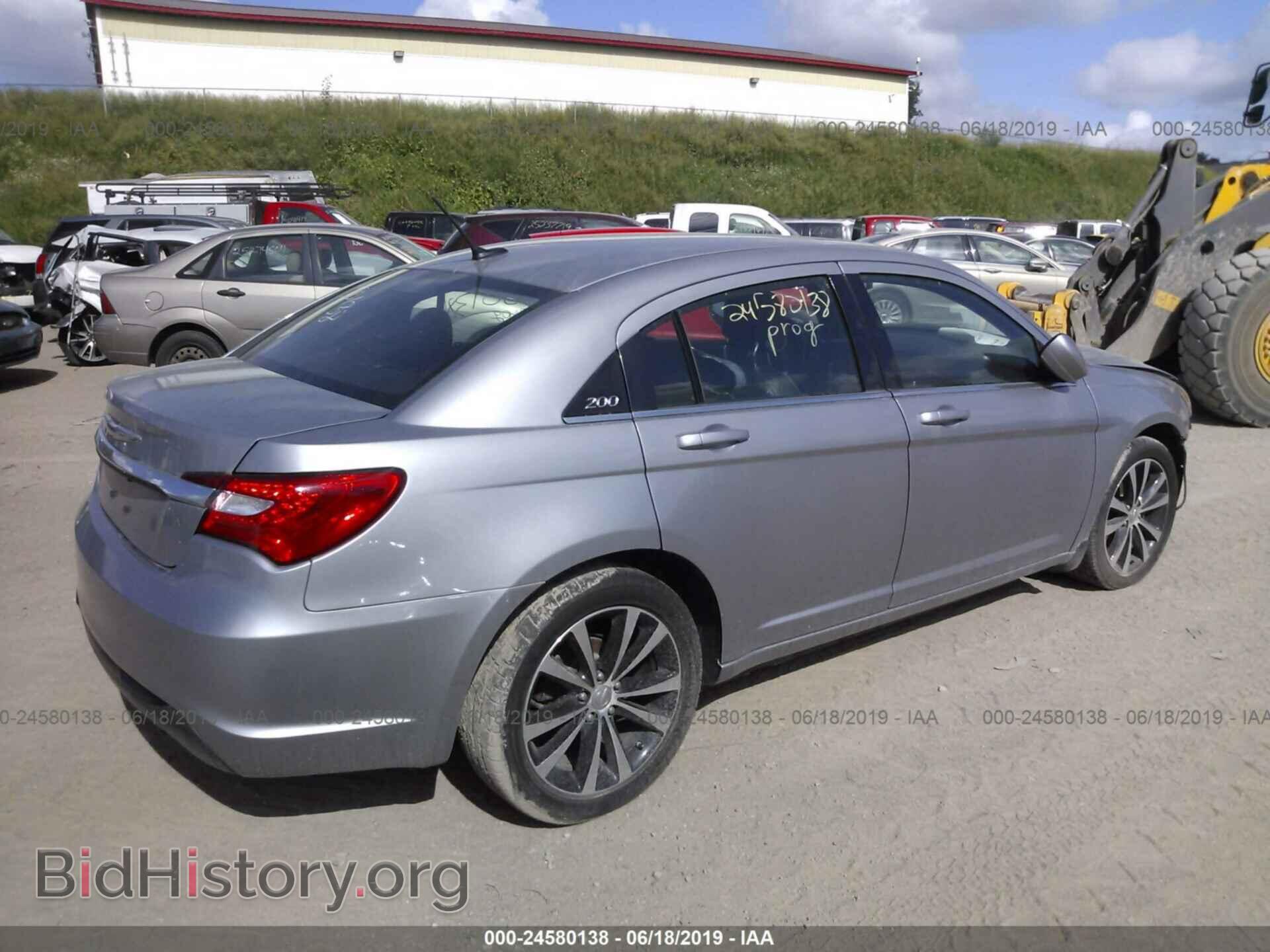 2013 CHRYSLER 200 - VIN: 1C3CCBCG8DN687153 - Фото 4