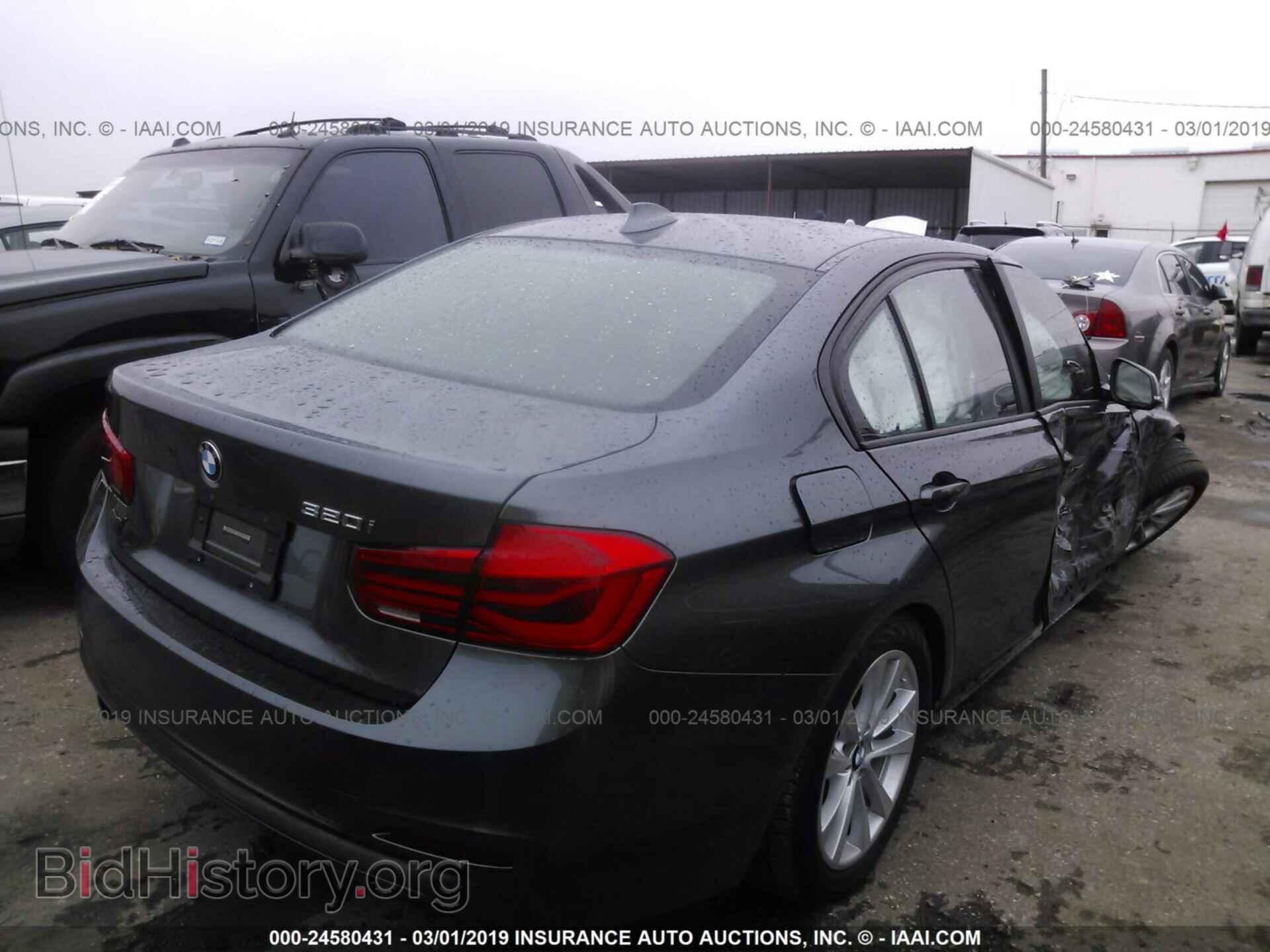 2018 BMW 320 - VIN: WBA8E1G57JNU92152 - Фото 4