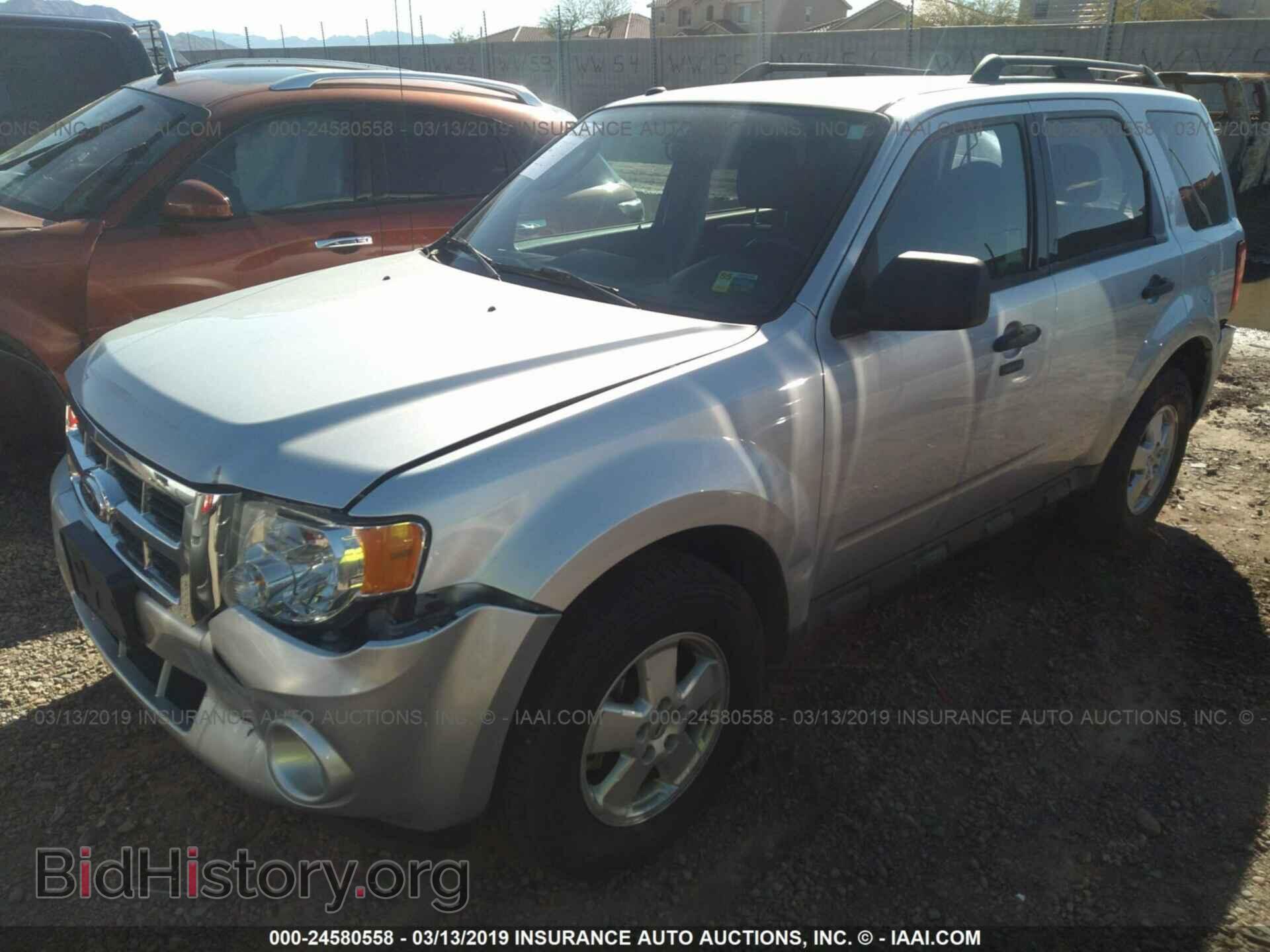 2011 FORD ESCAPE - VIN: 1FMCU0DG2BKC52859 - Фото 2
