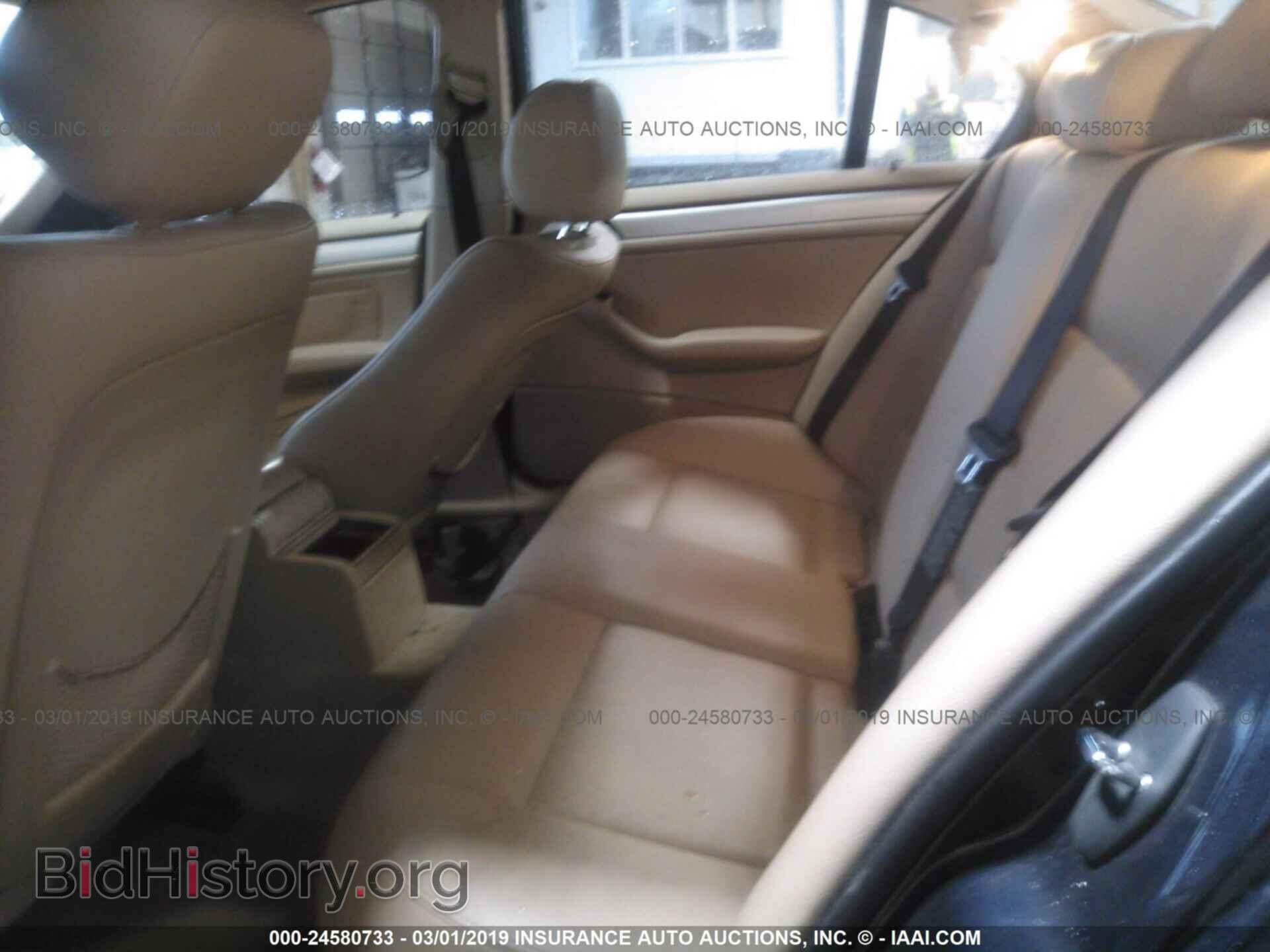 2004 BMW 330 - VIN: WBAEV53414KM33451 - Фото 8