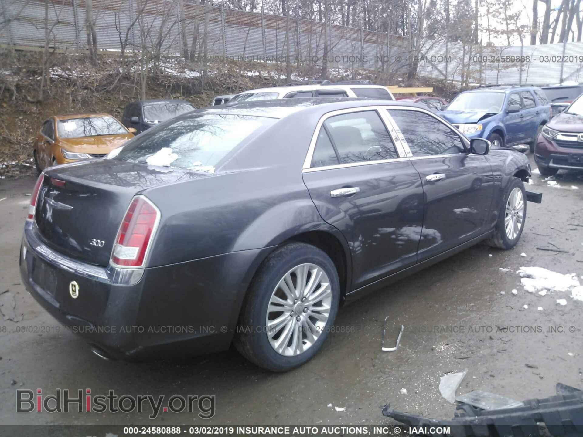 2014 CHRYSLER 300 - VIN: 2C3CCARG3EH243979 - Фото 4