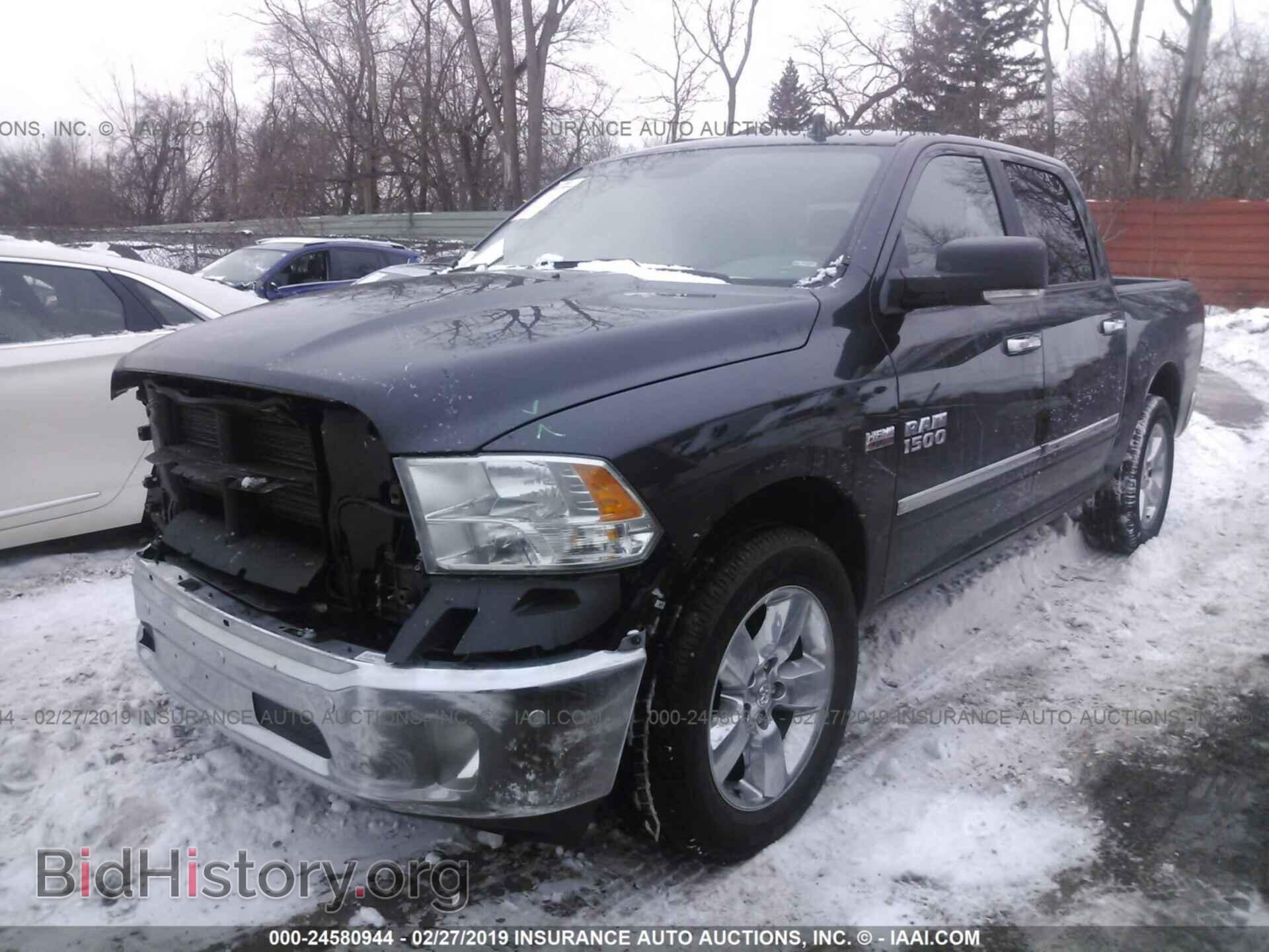 2017 RAM 1500 - VIN: 3C6RR7LT1HG709370 - Фото 2