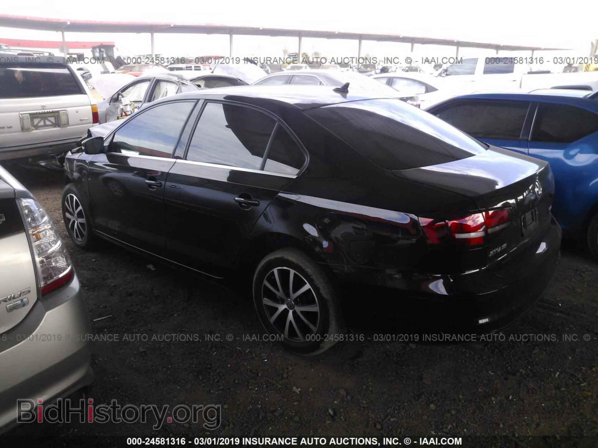 2017 VOLKSWAGEN JETTA - VIN: 3VWDB7AJ7HM365888 - Фото 3