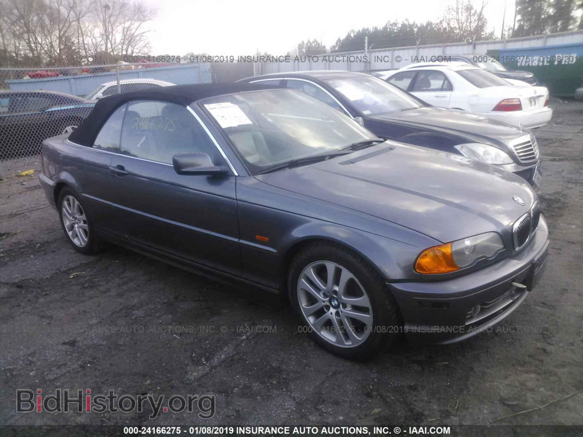 Photo WBABS53481JU85091 - BMW 330 2001