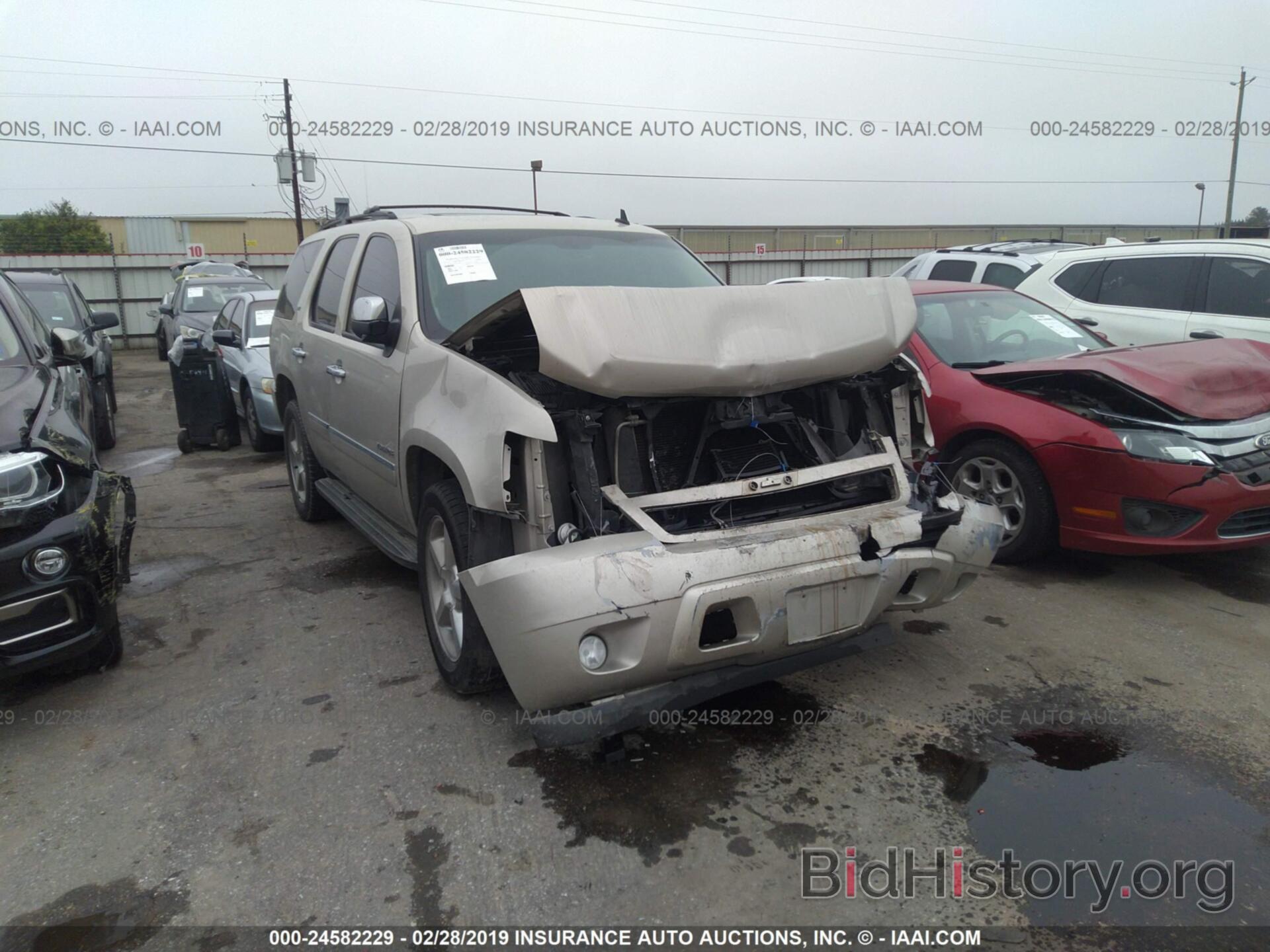 Photo 1GNSCCE05DR135090 - CHEVROLET TAHOE 2013