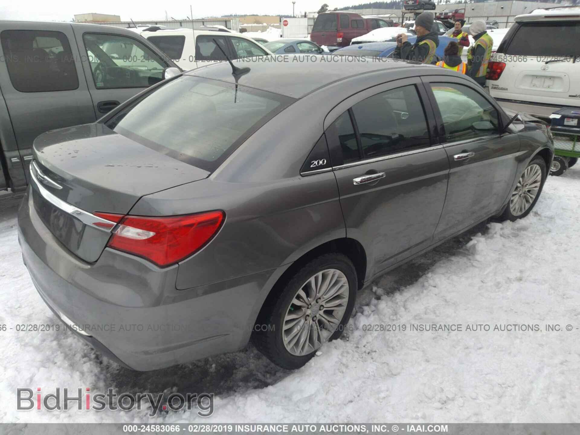 2013 CHRYSLER 200 - VIN: 1C3CCBCG1DN608907 - Photo 4