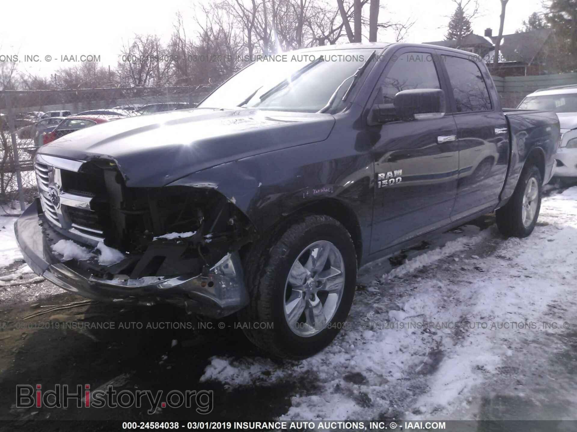 2017 RAM 1500 - VIN: 1C6RR7LG2HS726898 - Photo 2