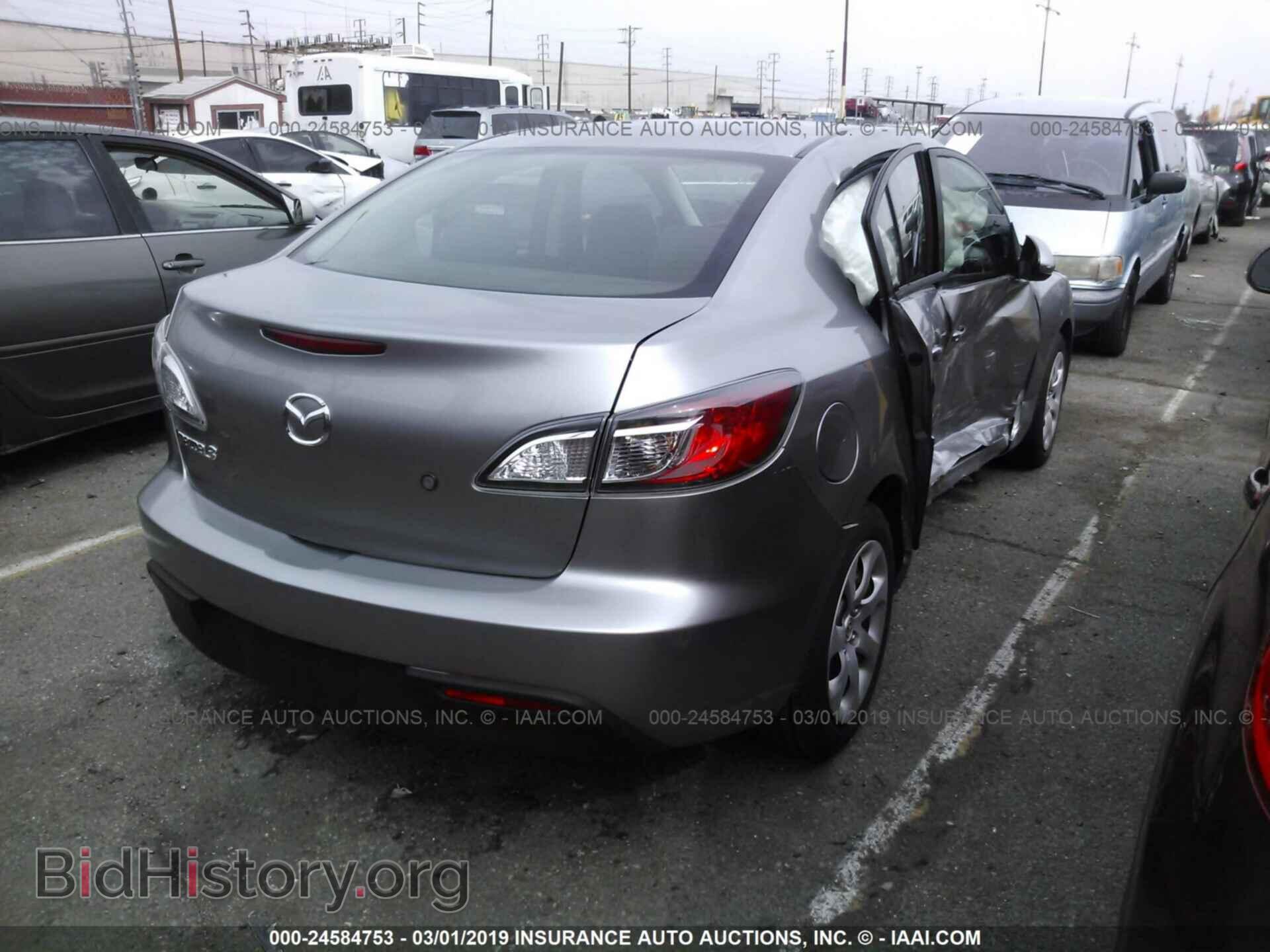 2011 MAZDA 3 - VIN: JM1BL1UG7B1458032 - Фото 4