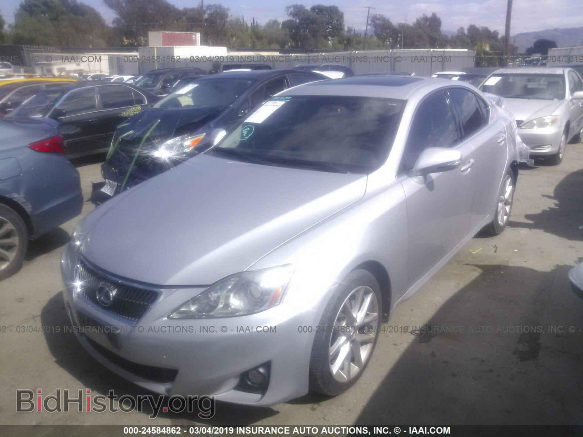 2011 LEXUS IS - VIN: JTHBF5C25B5134590 - Photo 2