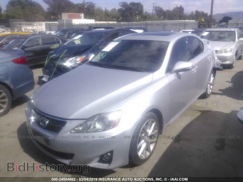2011 Lexus IS (VIN JTHBF5C25B5134590) — фото 2 из 10