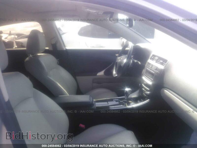 2011 Lexus IS (VIN JTHBF5C25B5134590) — фото 5 из 10